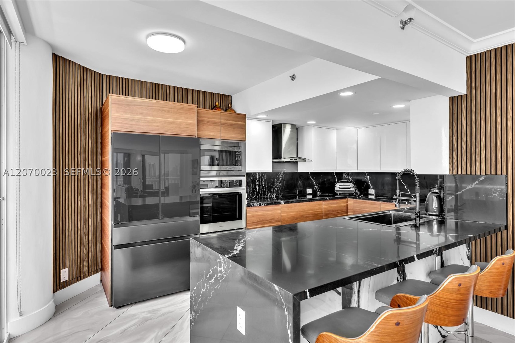 3000 Island Blvd #1106, Aventura FL 33160