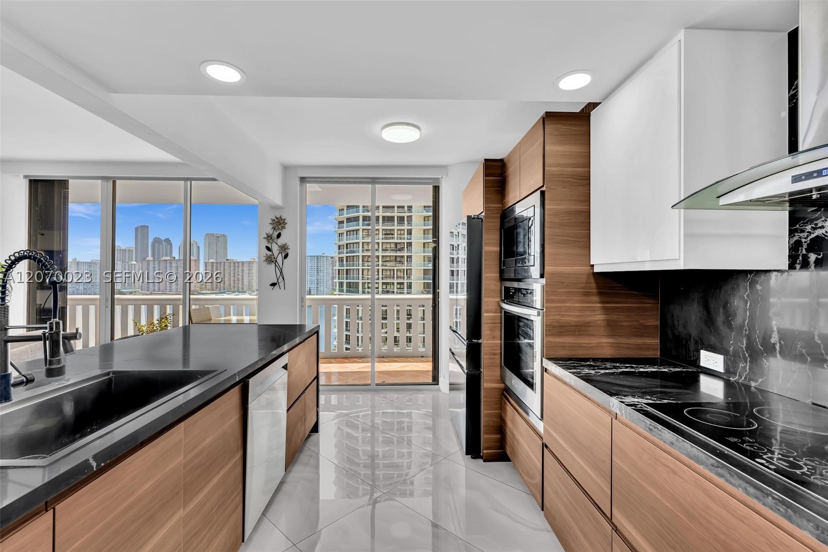 3000 Island Blvd #1106, Aventura FL 33160