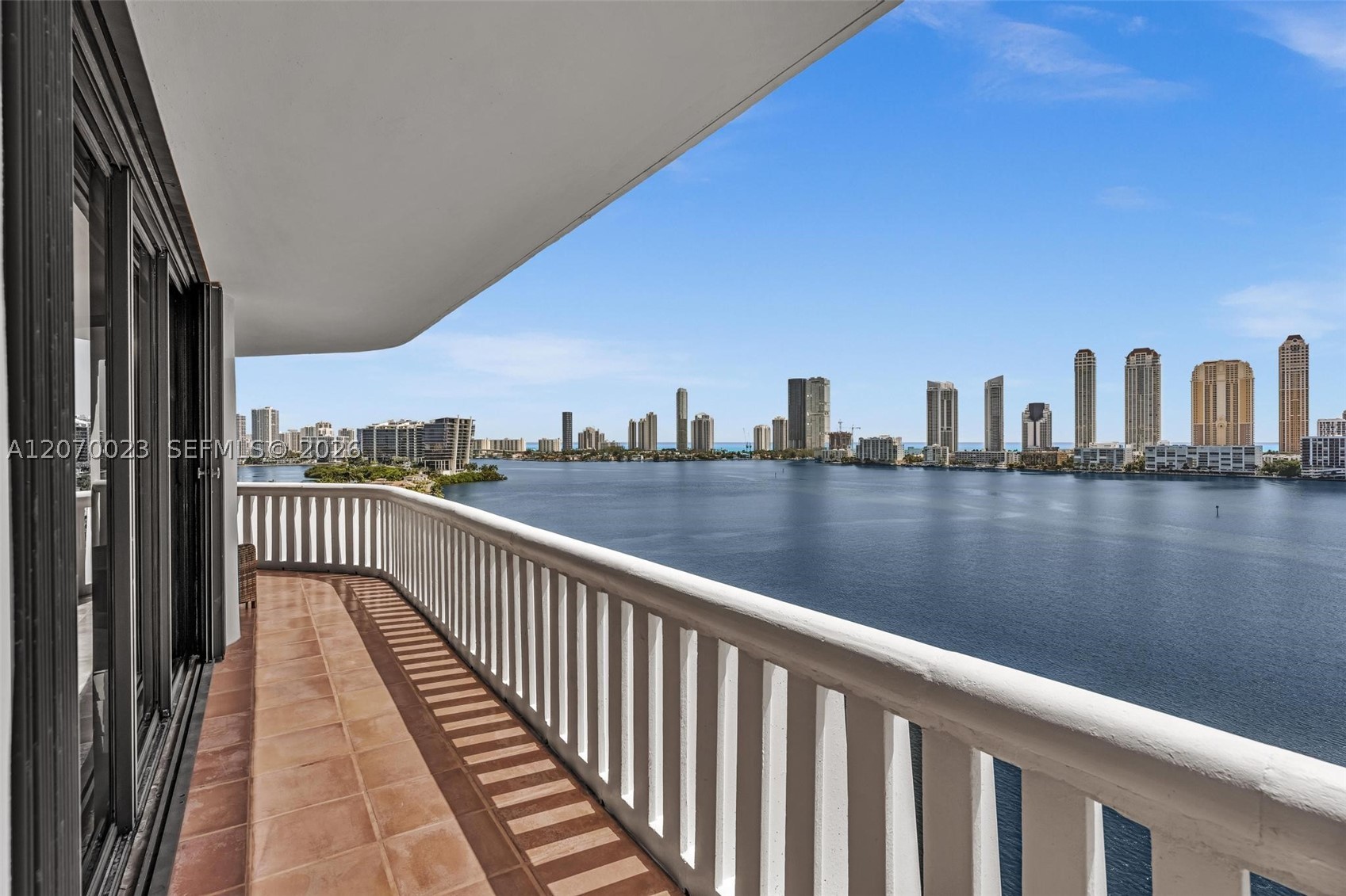 3000 Island Blvd #1106, Aventura FL 33160