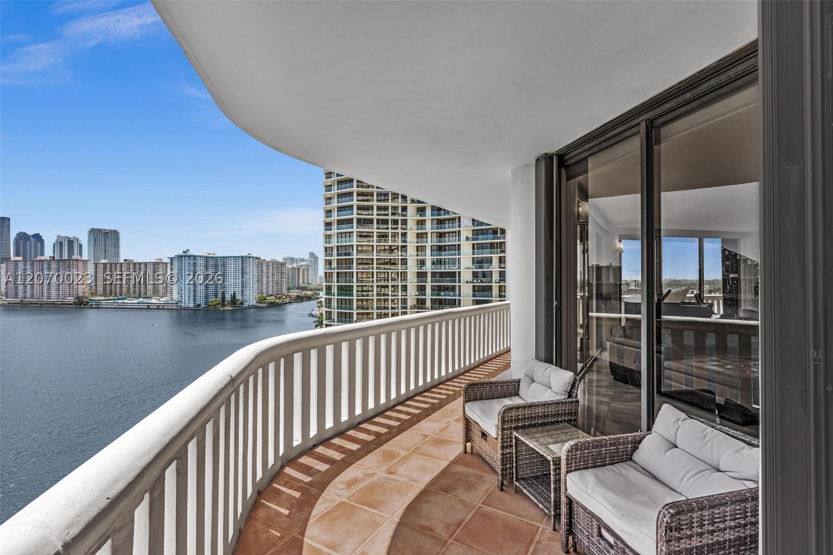 3000 Island Blvd #1106, Aventura FL 33160