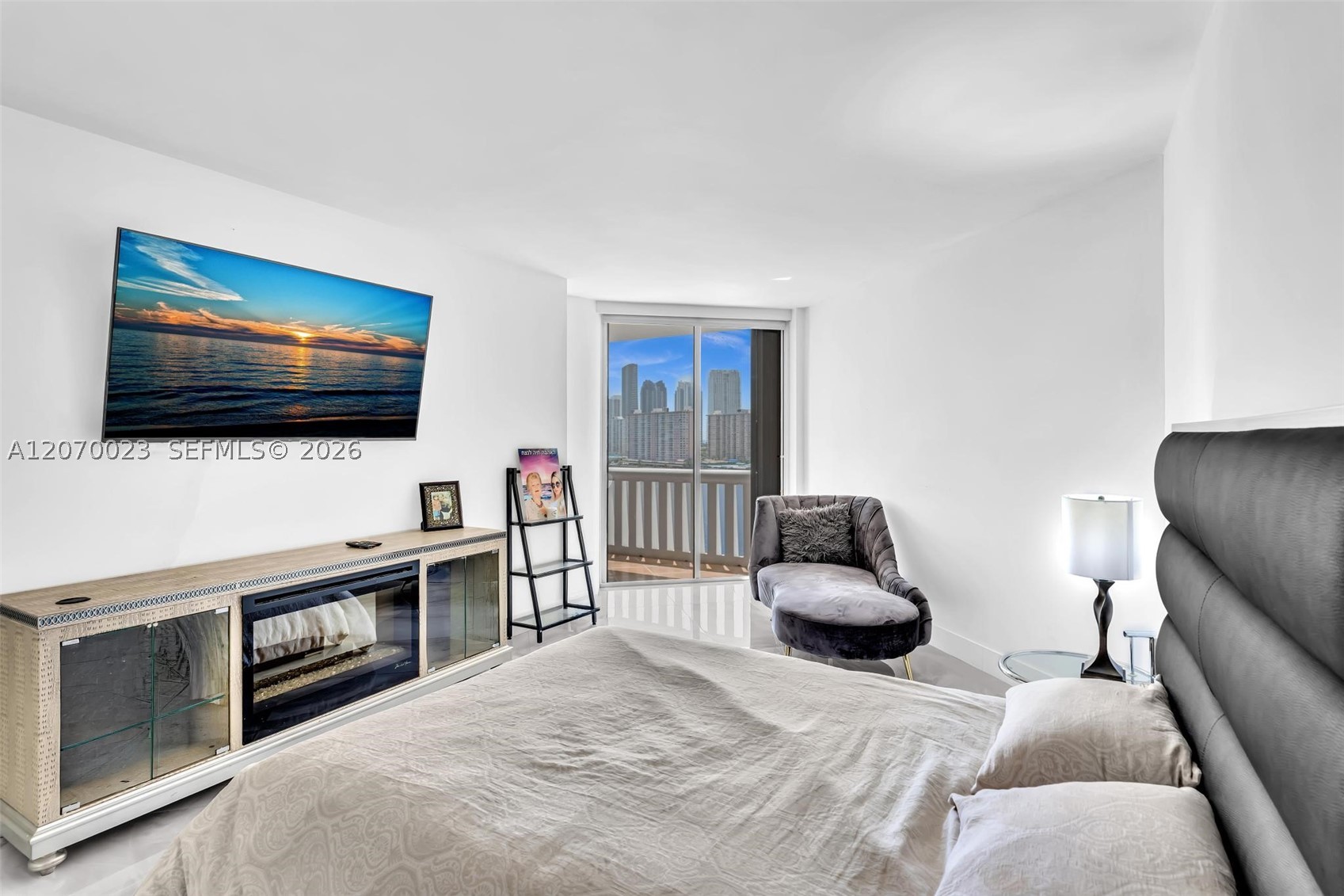 3000 Island Blvd #1106, Aventura FL 33160