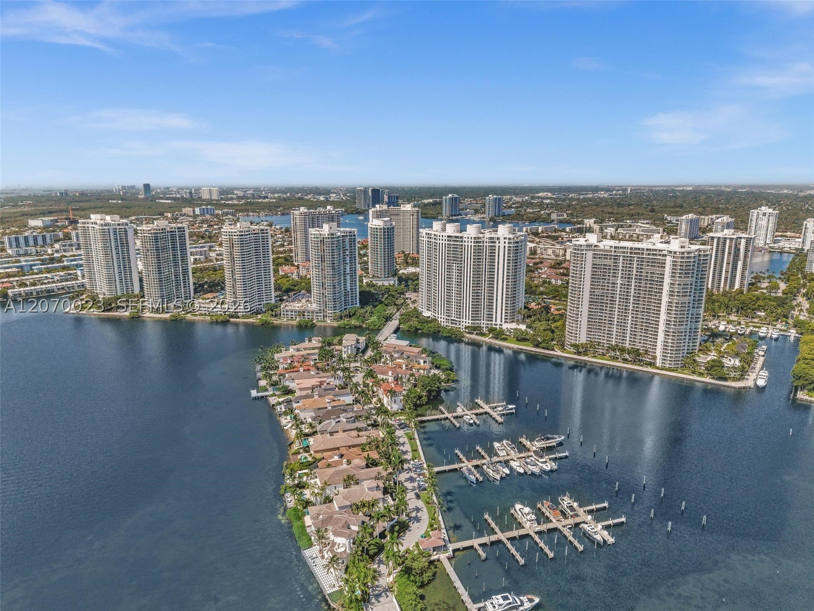 3000 Island Blvd #1106, Aventura FL 33160