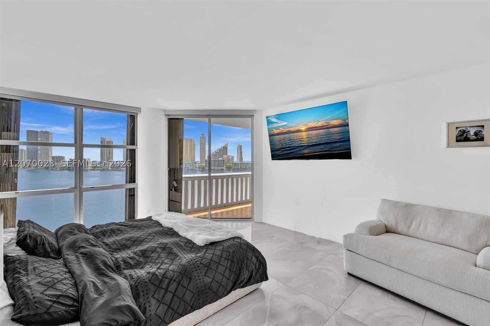 3000 Island Blvd #1106, Aventura FL 33160