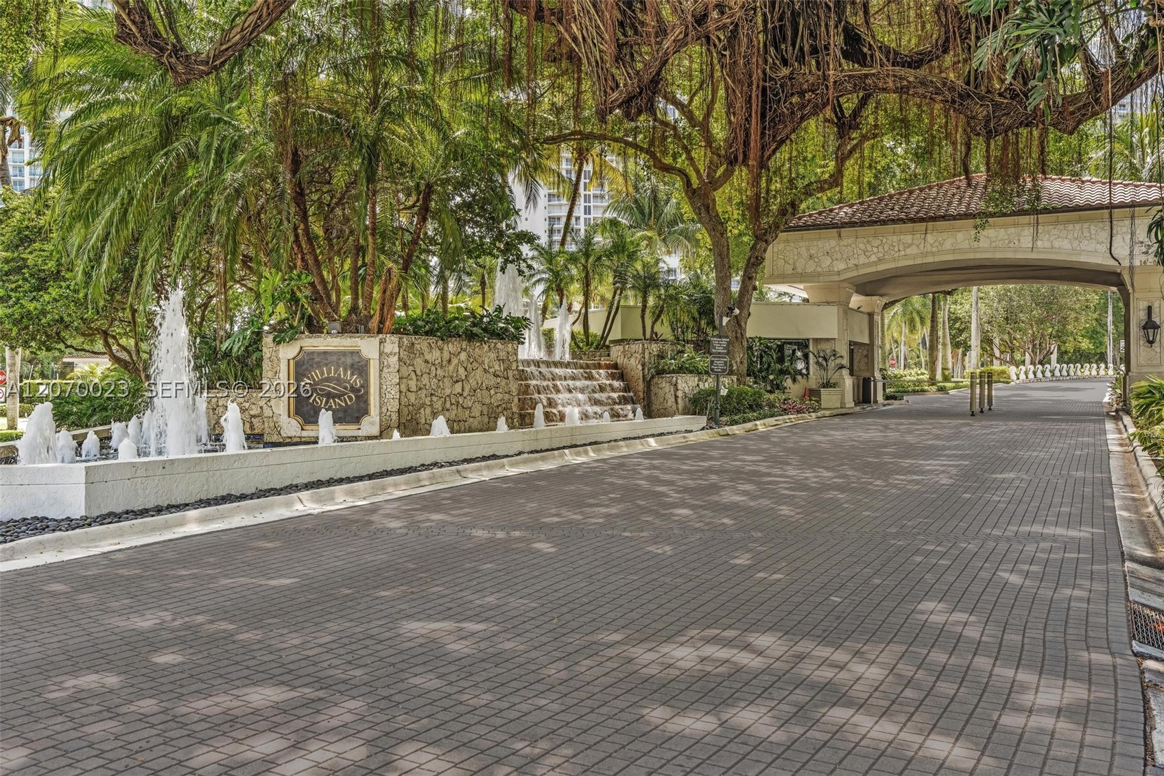 3000 Island Blvd #1106, Aventura FL 33160
