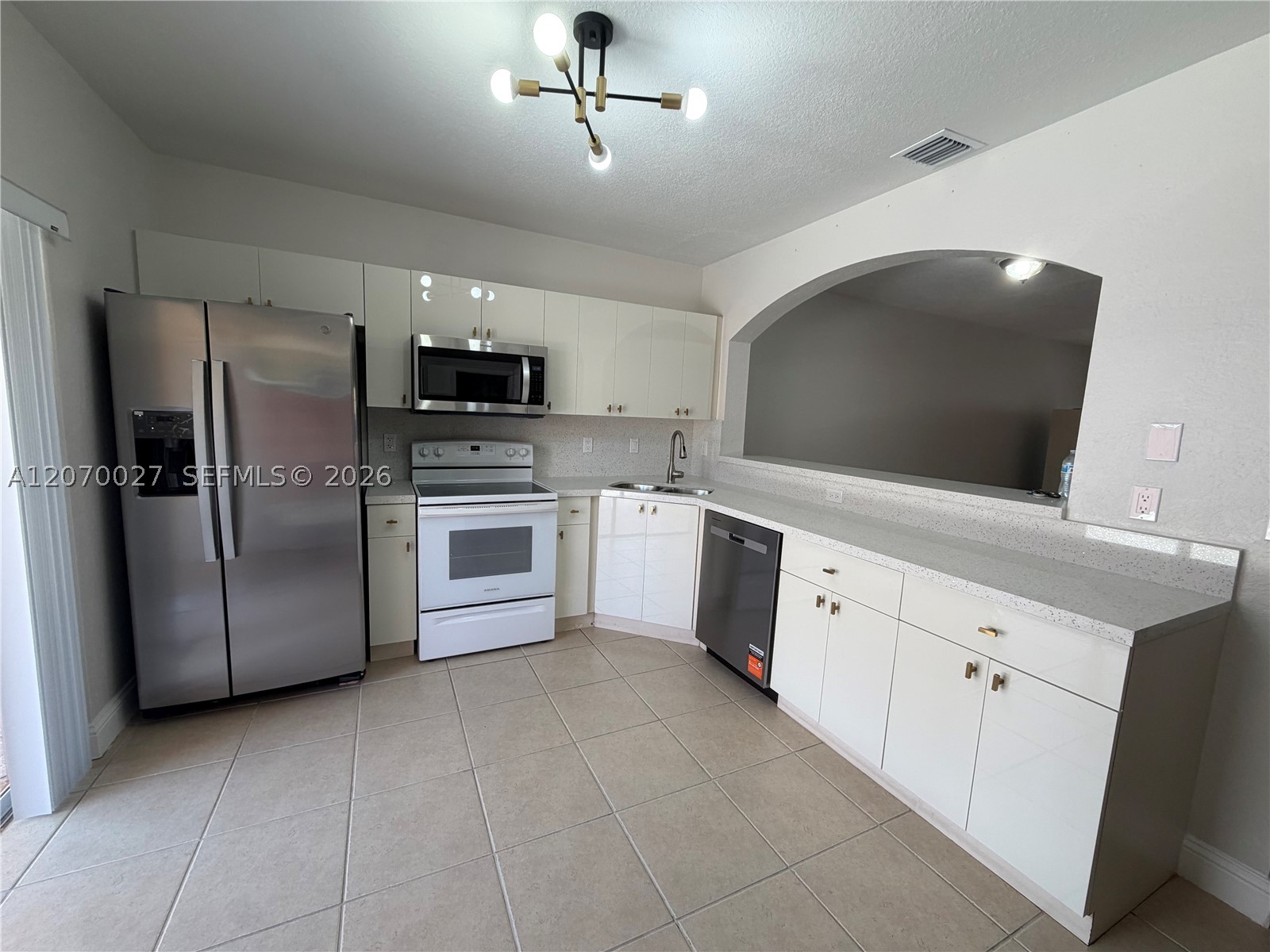 7776 W 36th Ave #6, Hialeah FL 33018