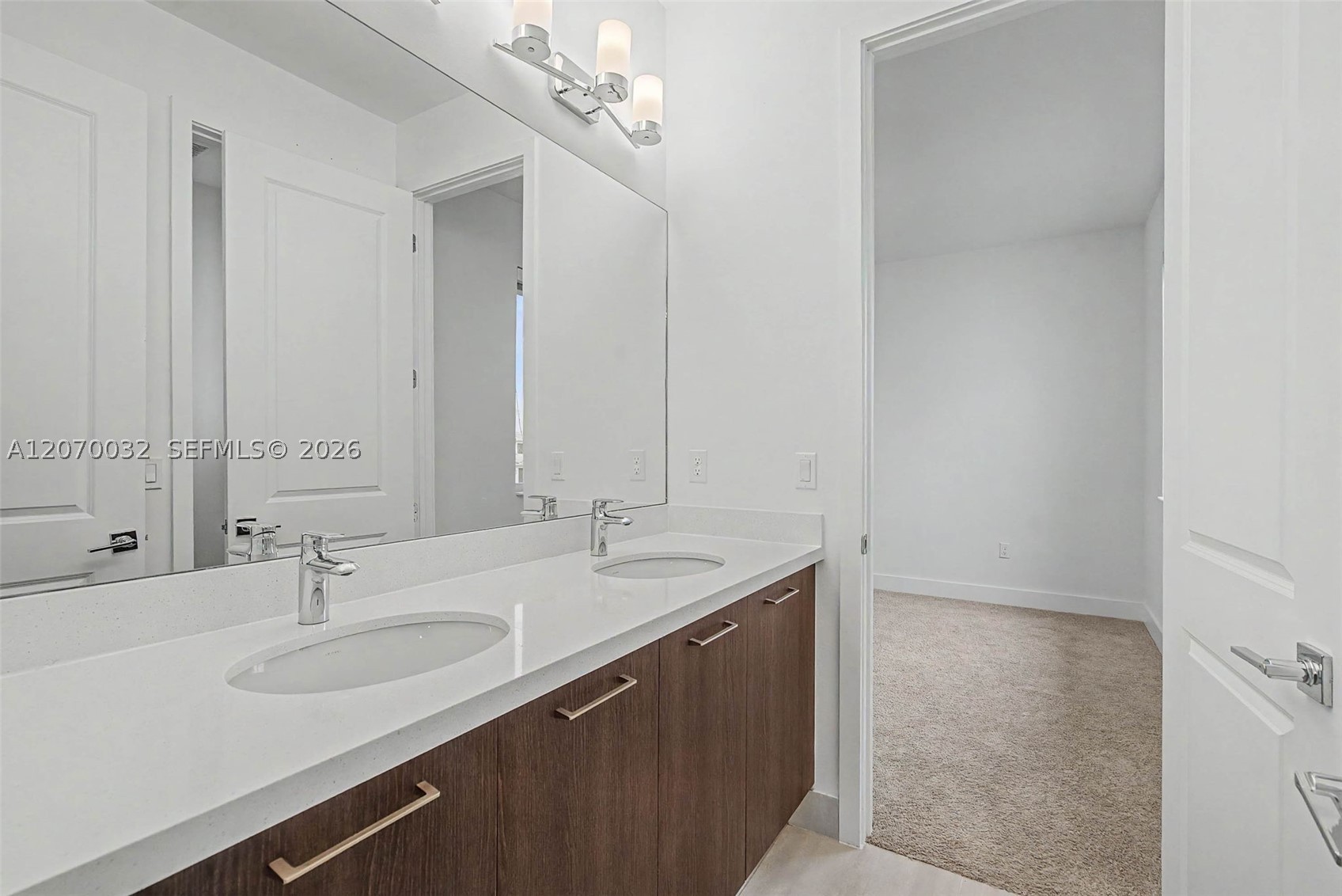 2440 SW 122nd Ter #2440, Davie FL 33325