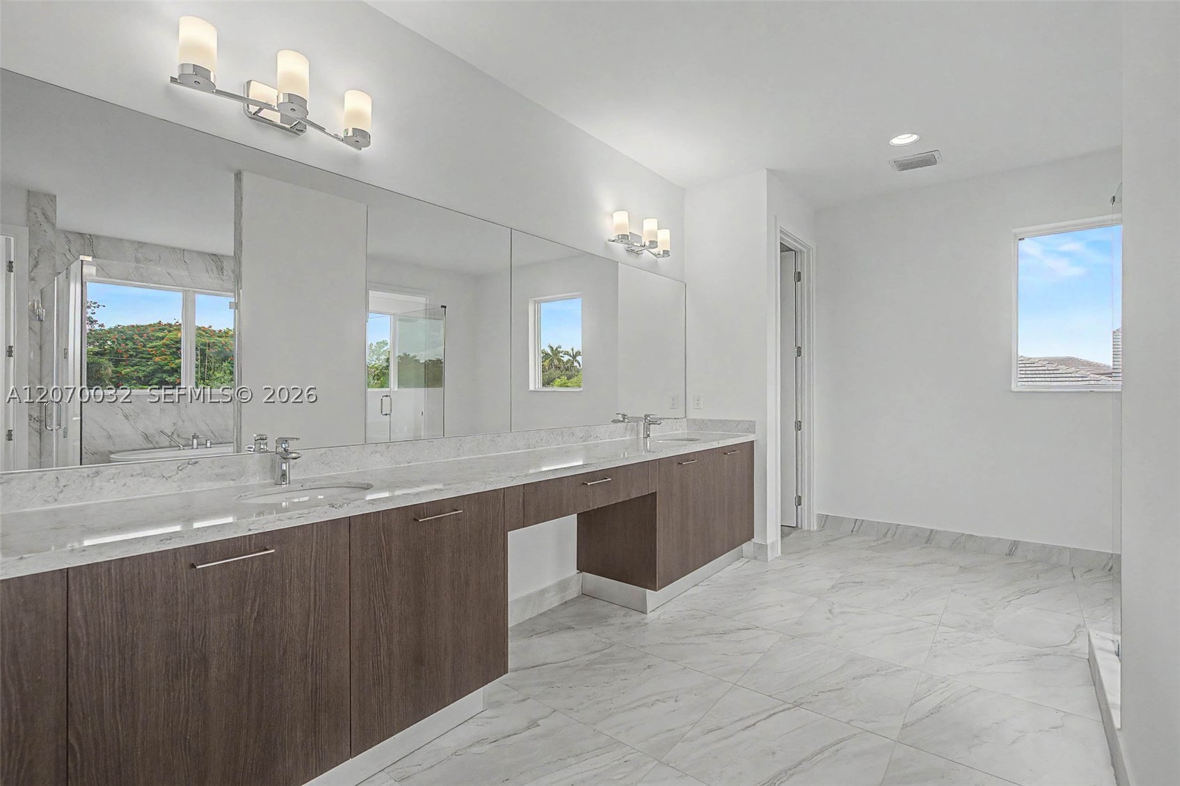 2440 SW 122nd Ter #2440, Davie FL 33325