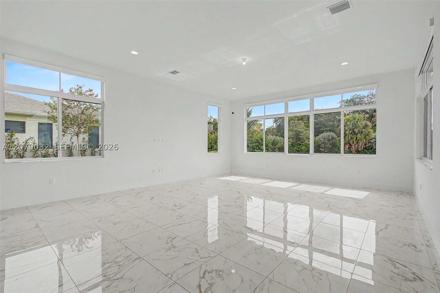 2440 SW 122nd Ter #2440, Davie FL 33325