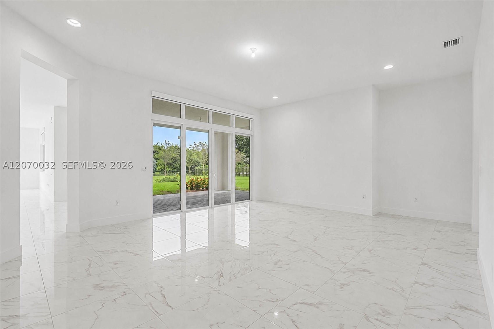 2440 SW 122nd Ter #2440, Davie FL 33325