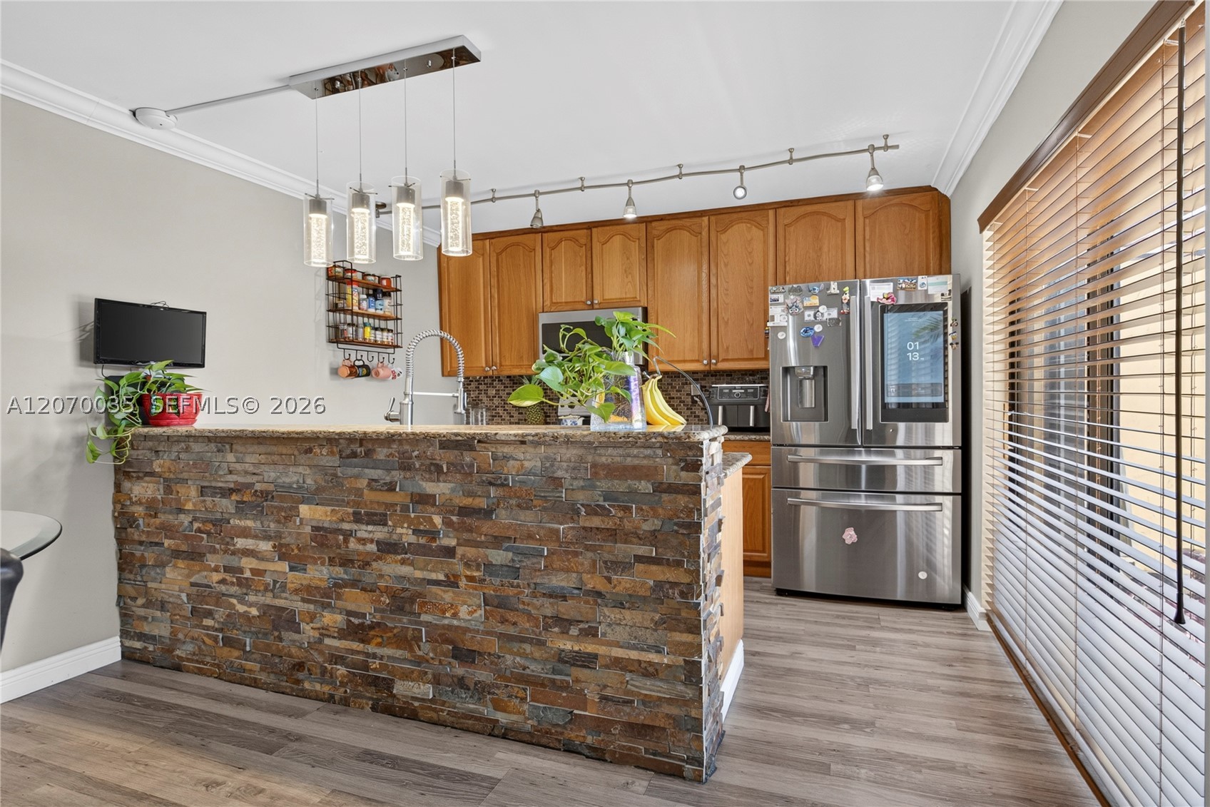 953 Springdale Cir, Palm Springs FL 33461
