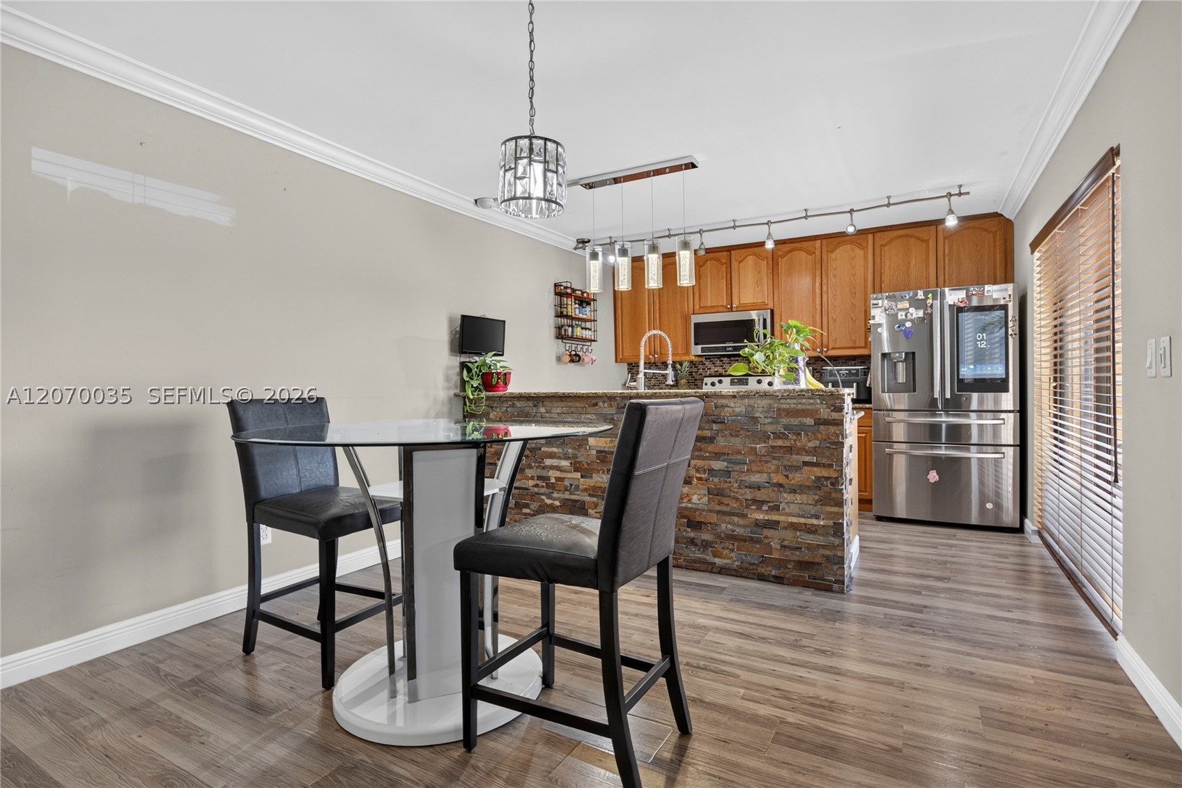 953 Springdale Cir, Palm Springs FL 33461