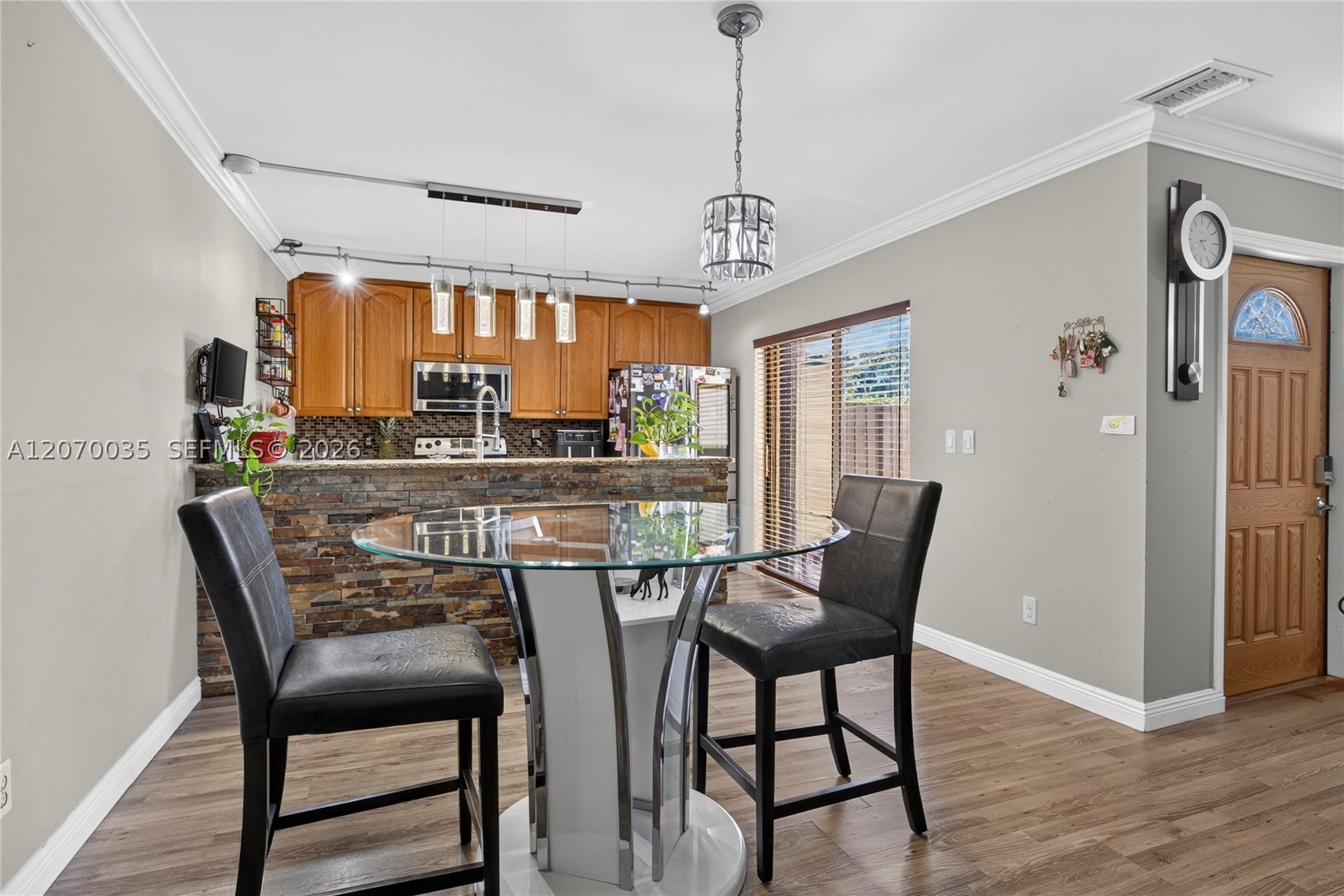 953 Springdale Cir, Palm Springs FL 33461