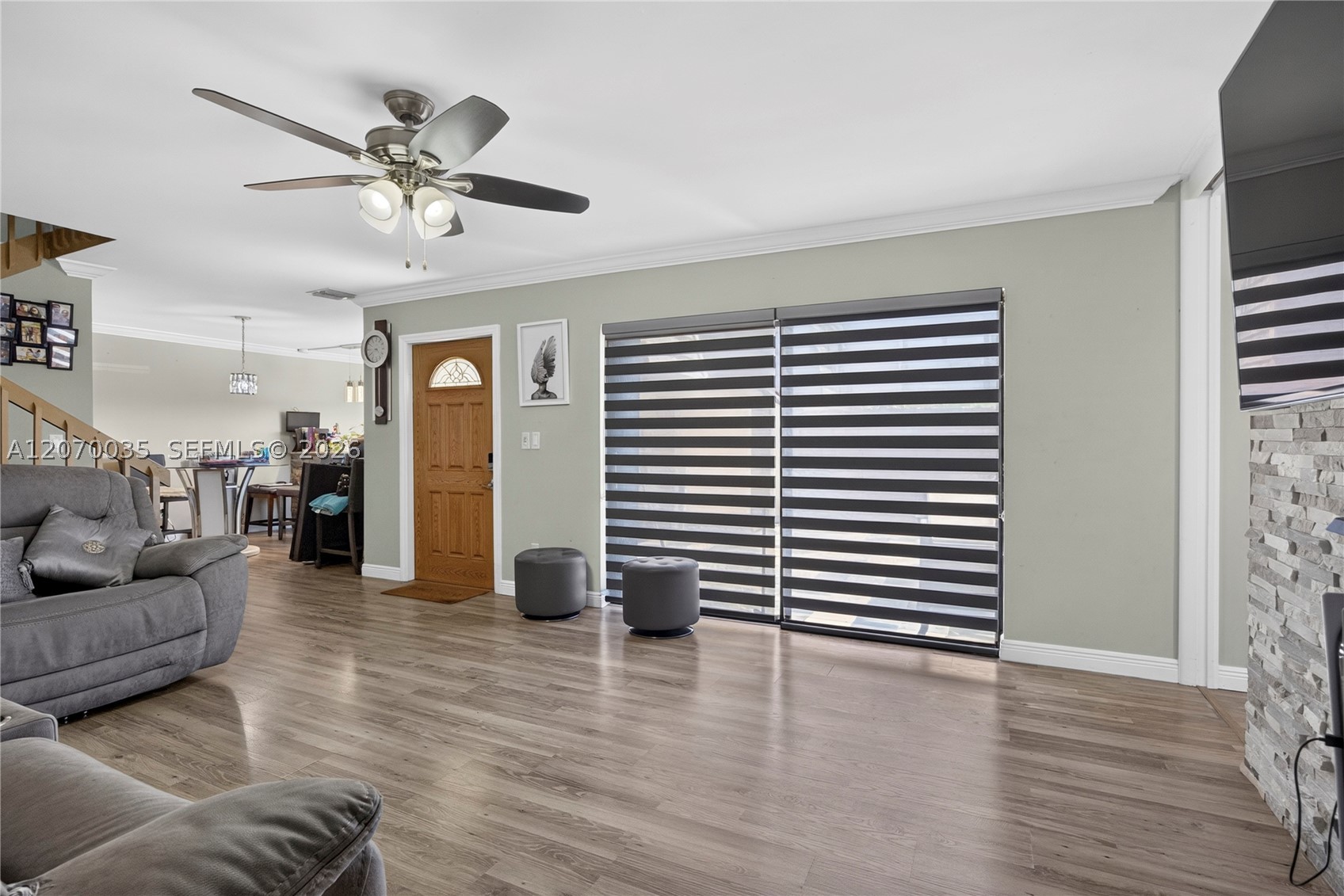 953 Springdale Cir, Palm Springs FL 33461