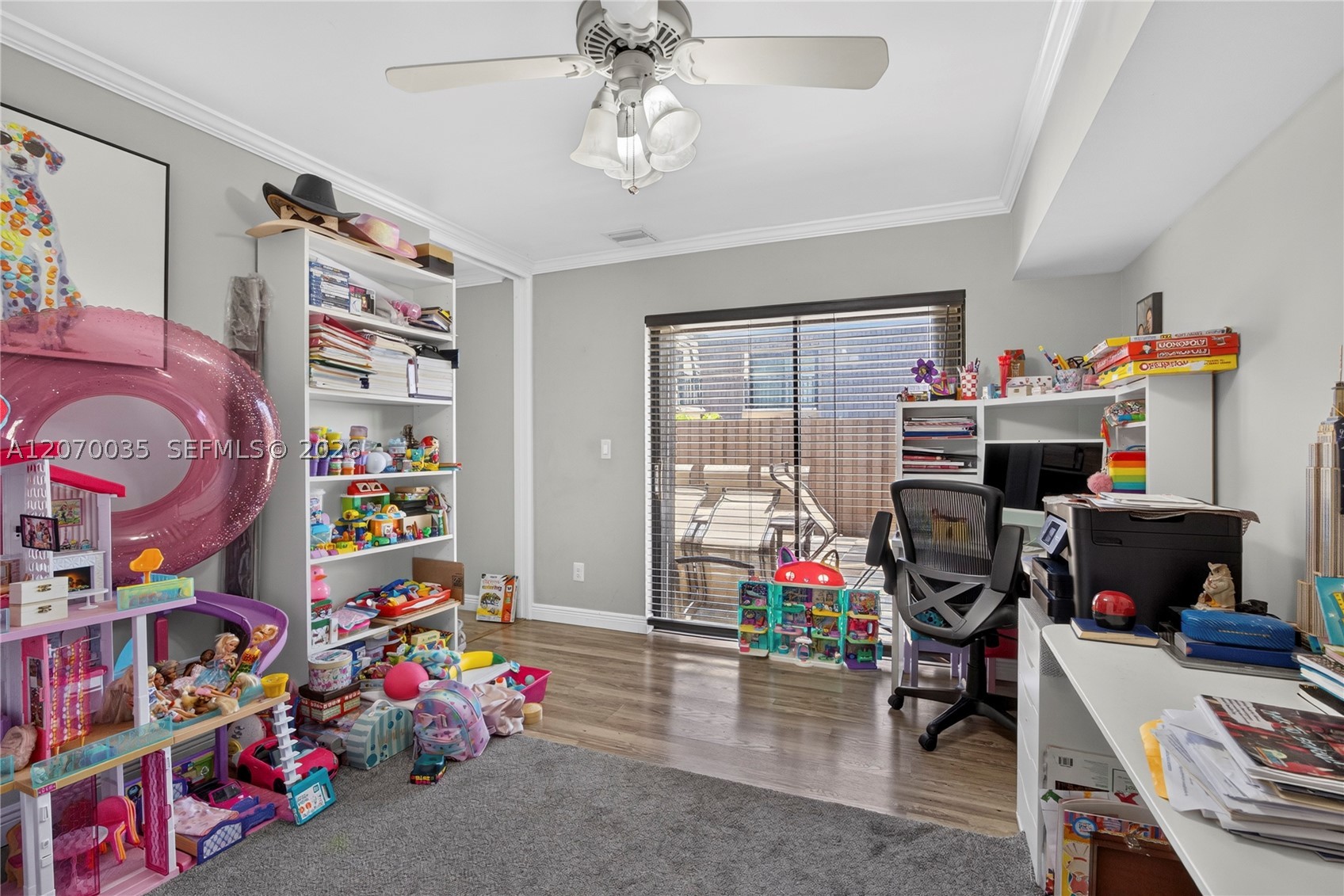 953 Springdale Cir, Palm Springs FL 33461