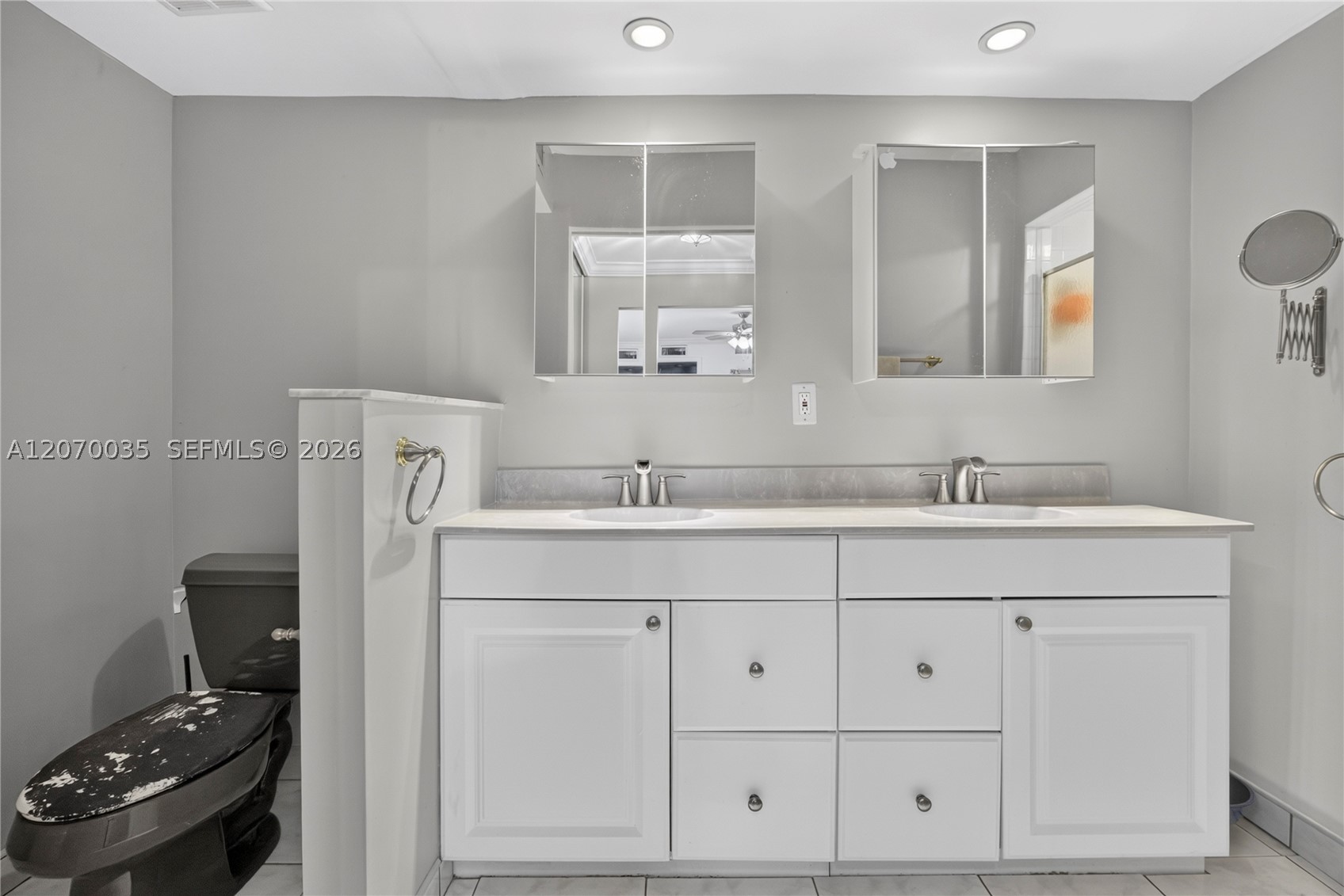 953 Springdale Cir, Palm Springs FL 33461