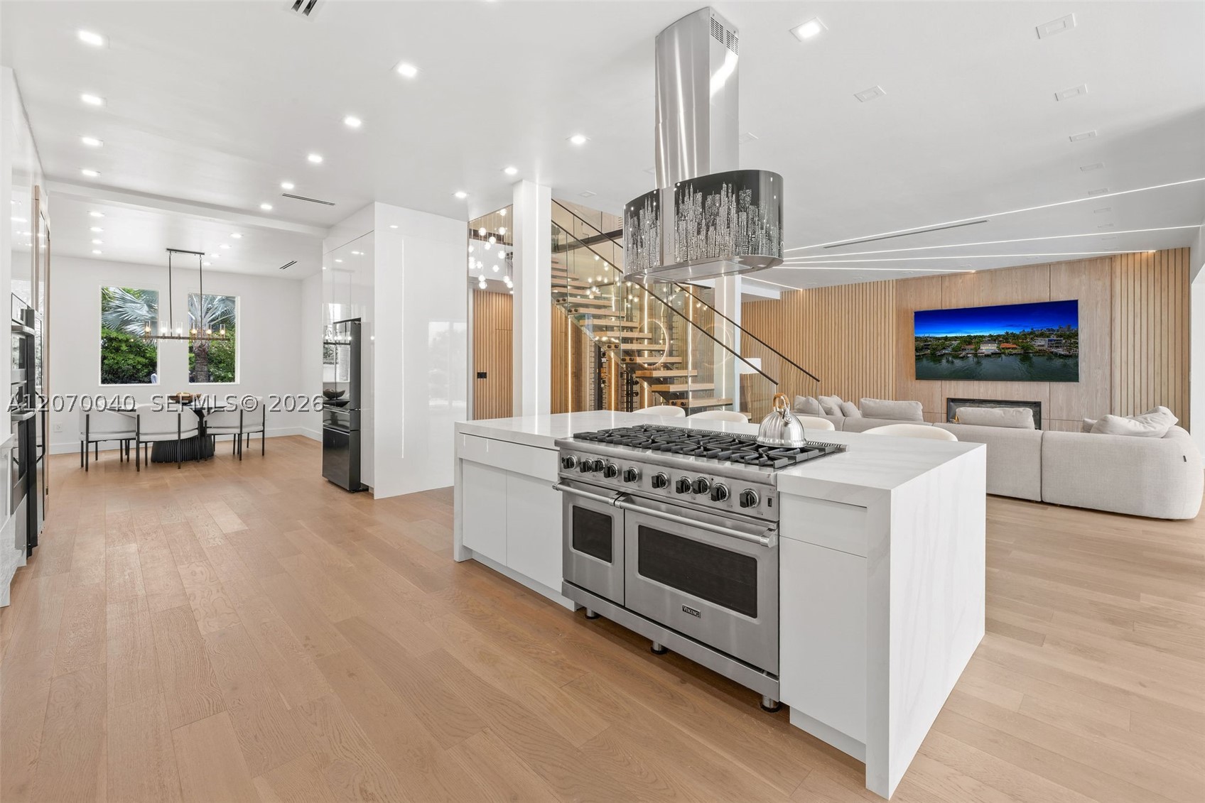 257 N Coconut Ln, Miami Beach FL 33139