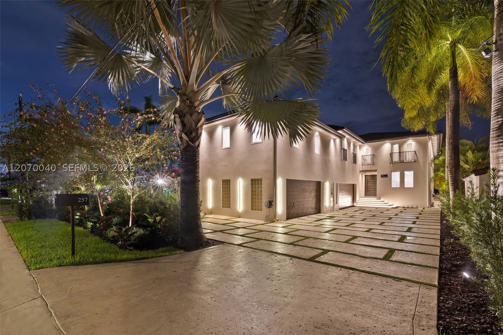257 N Coconut Ln, Miami Beach FL 33139