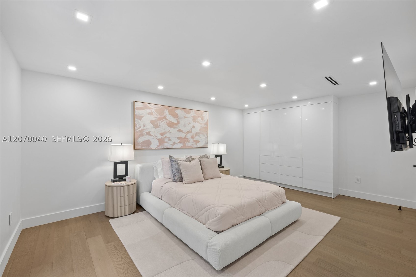 257 N Coconut Ln, Miami Beach FL 33139