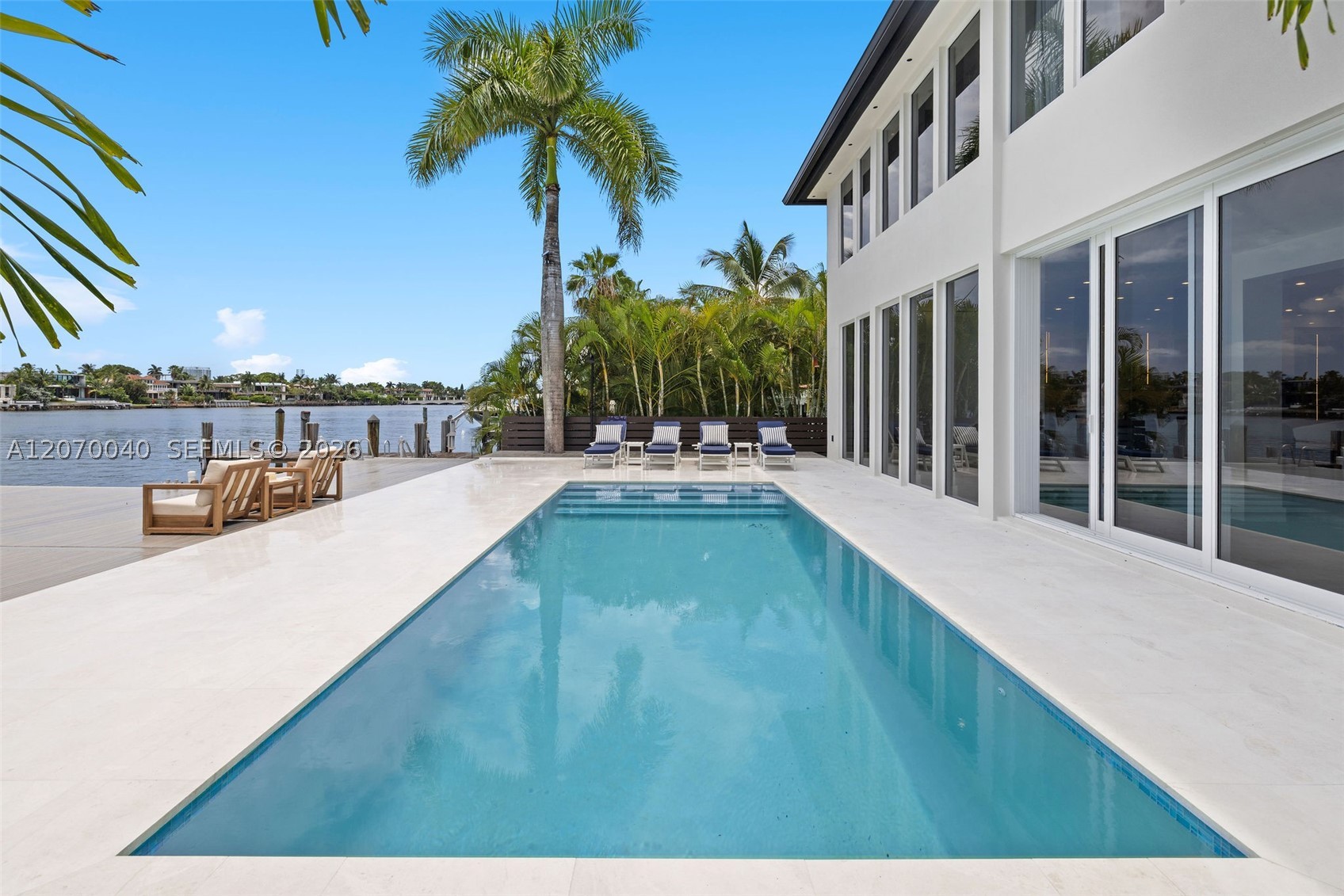 257 N Coconut Ln, Miami Beach FL 33139