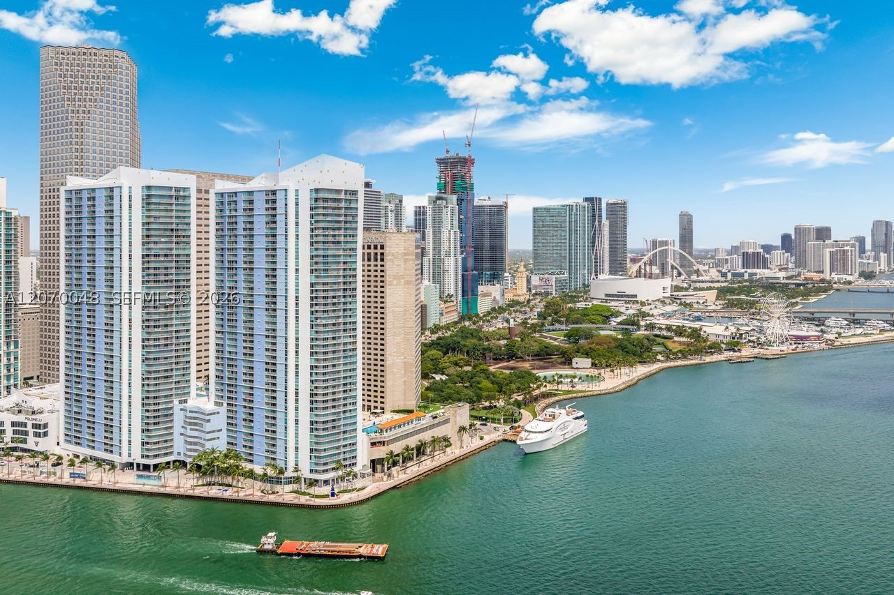 335 S Biscayne Blvd #2609, Miami FL 33131