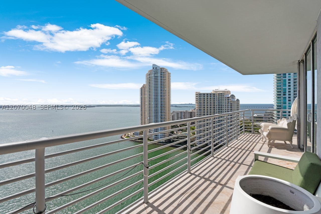 335 S Biscayne Blvd #2609, Miami FL 33131