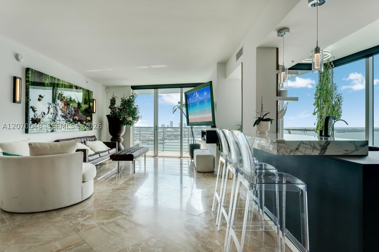 335 S Biscayne Blvd #2609, Miami FL 33131