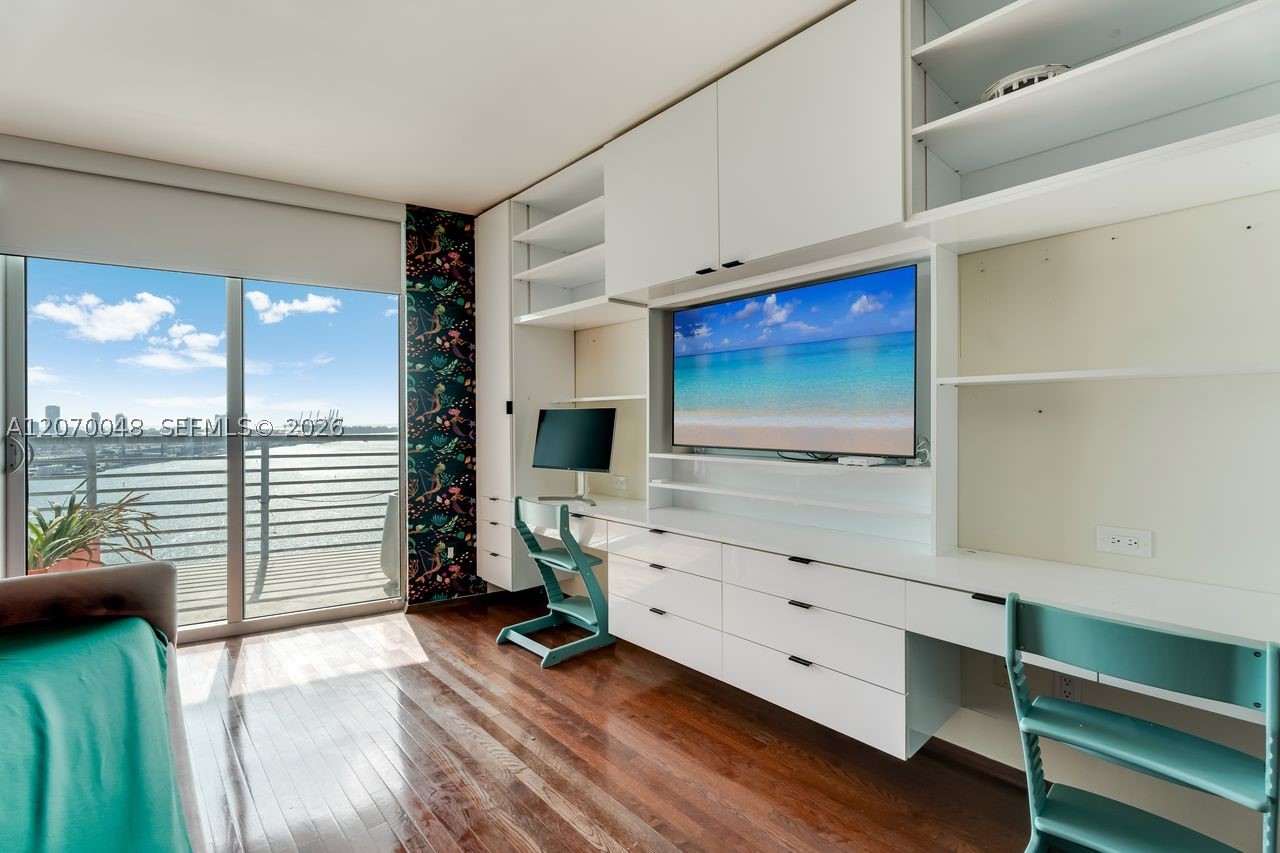 335 S Biscayne Blvd #2609, Miami FL 33131