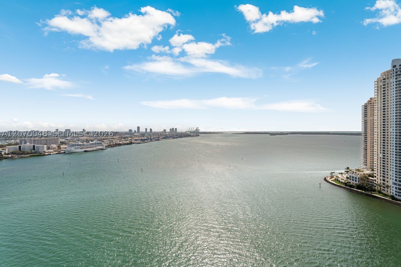 335 S Biscayne Blvd #2609, Miami FL 33131