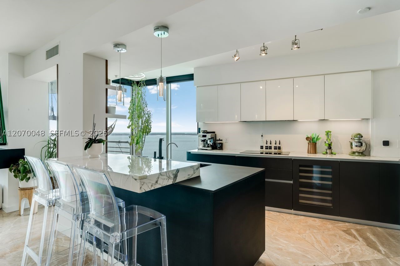 335 S Biscayne Blvd #2609, Miami FL 33131
