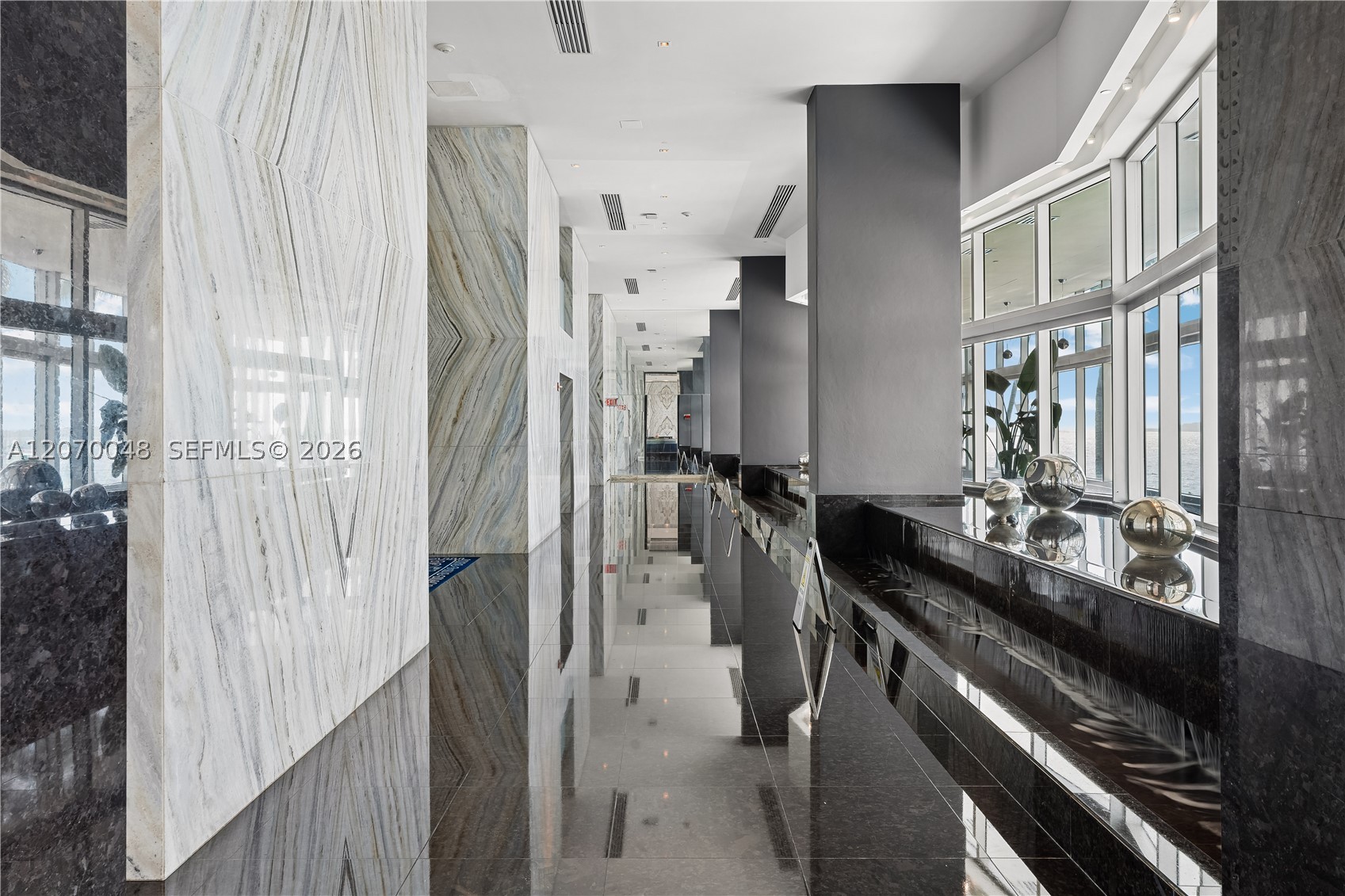 335 S Biscayne Blvd #2609, Miami FL 33131