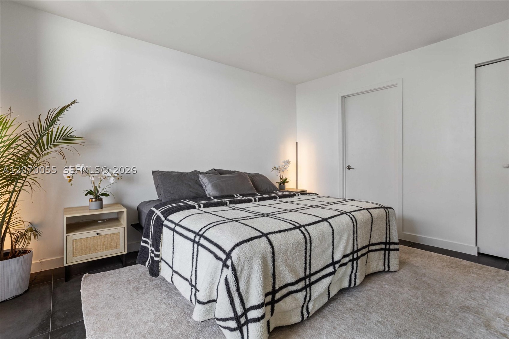 540 Brickell Key Dr #1519, Miami FL 33131