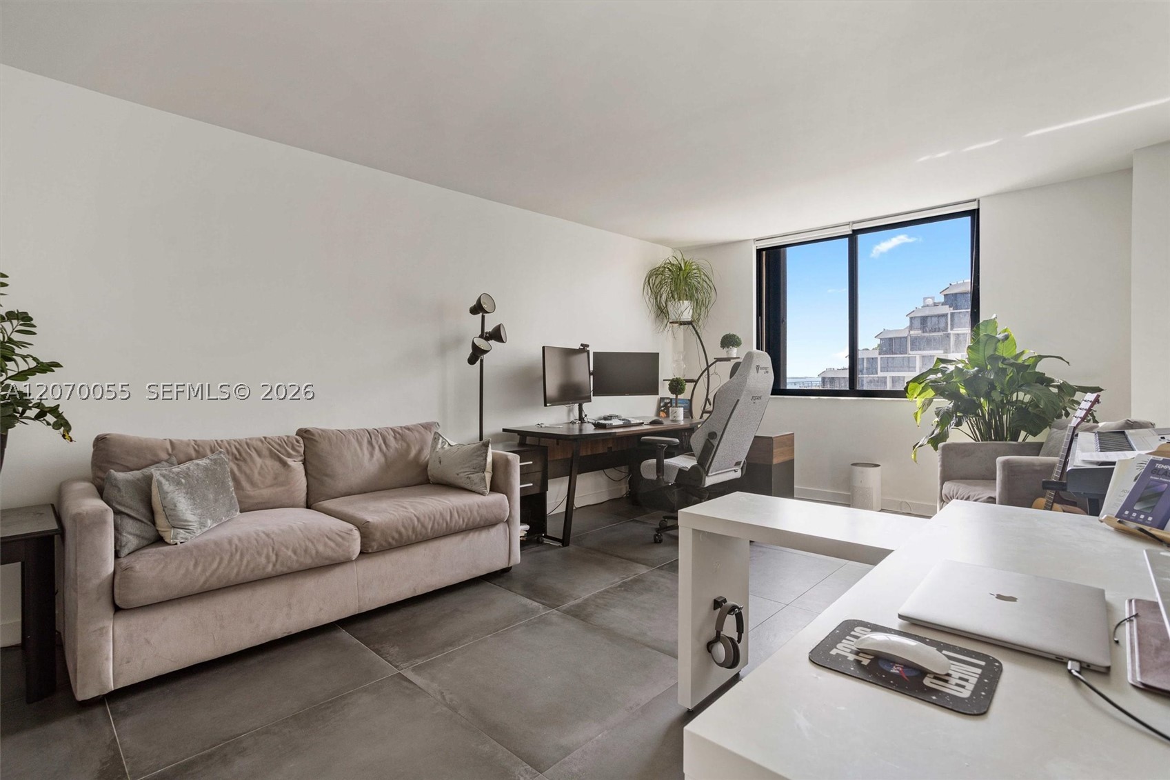 540 Brickell Key Dr #1519, Miami FL 33131