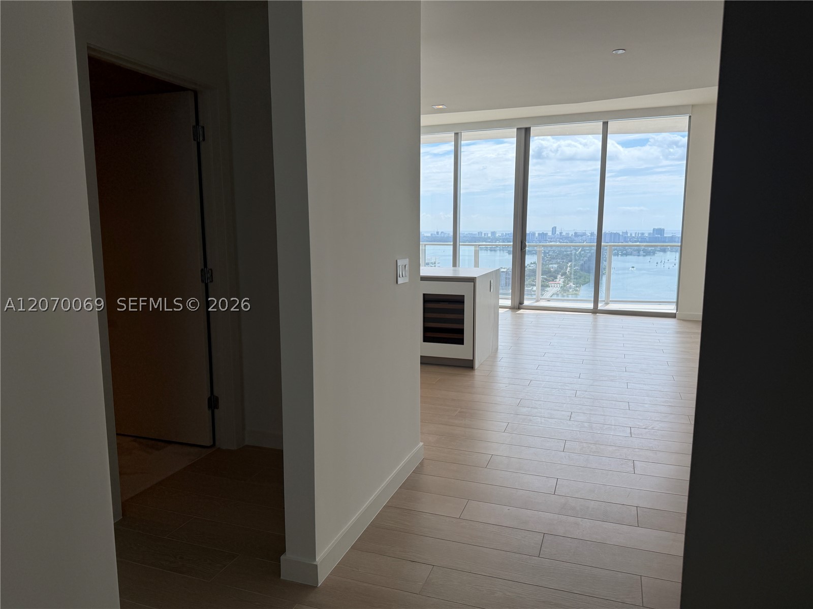 1400 Biscayne Blvd #3506, Miami FL 33132