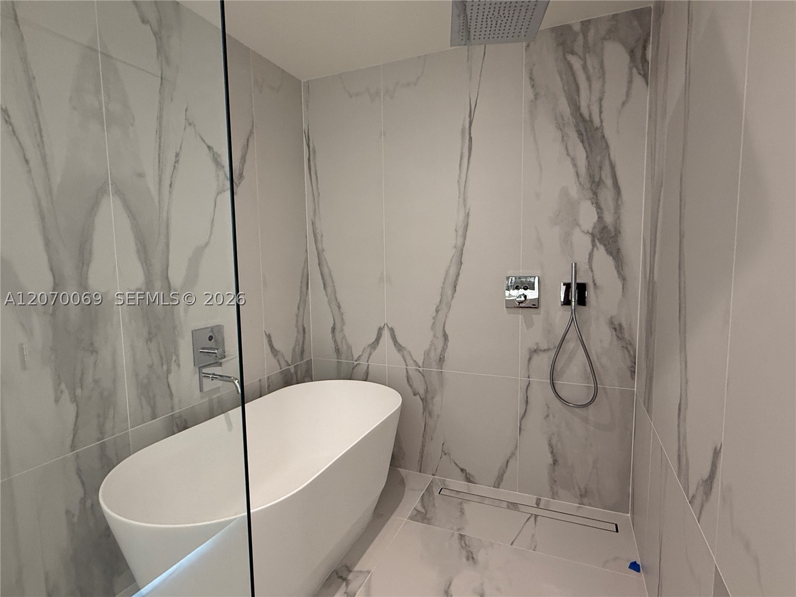 1400 Biscayne Blvd #3506, Miami FL 33132