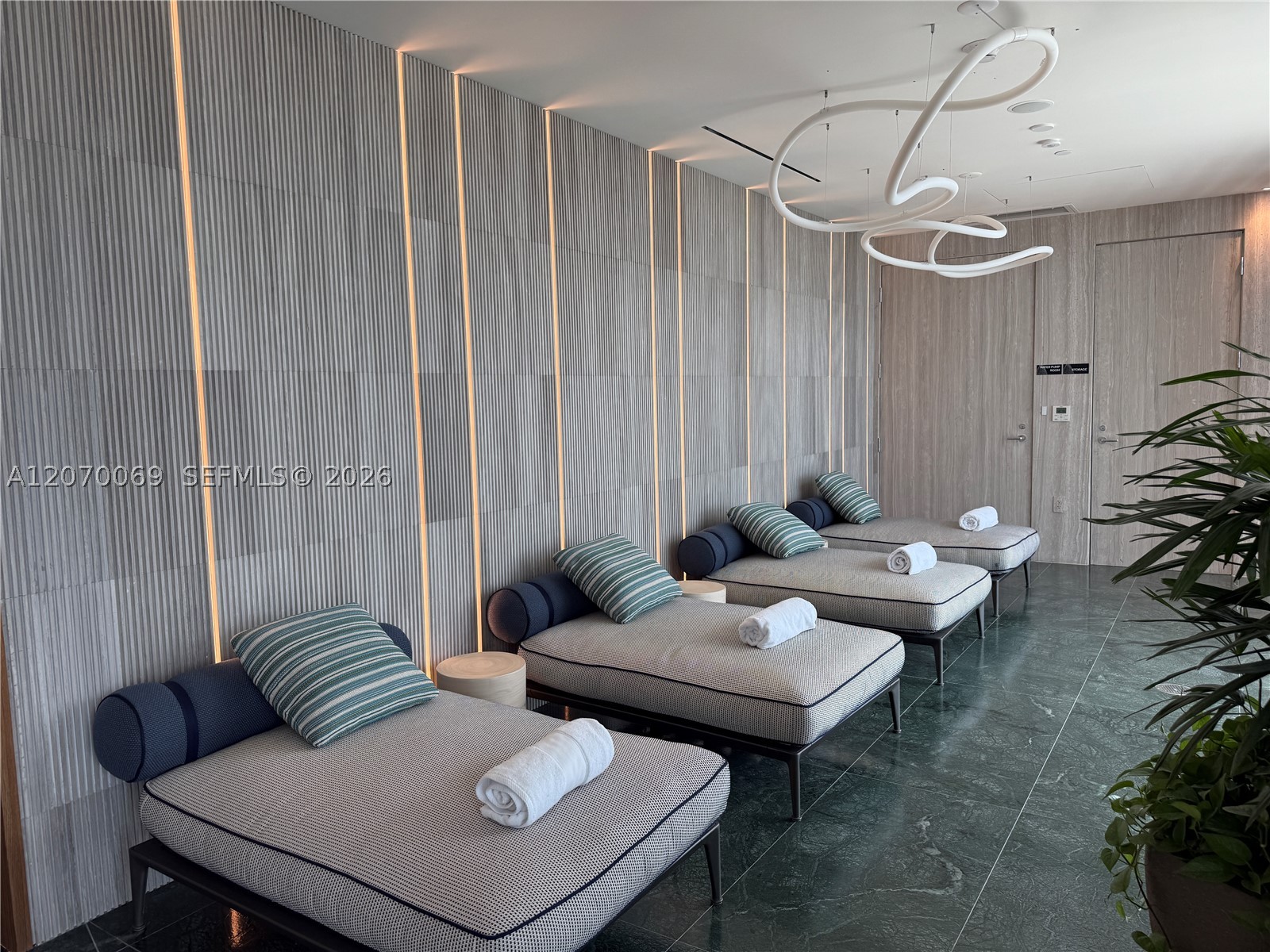 1400 Biscayne Blvd #3506, Miami FL 33132