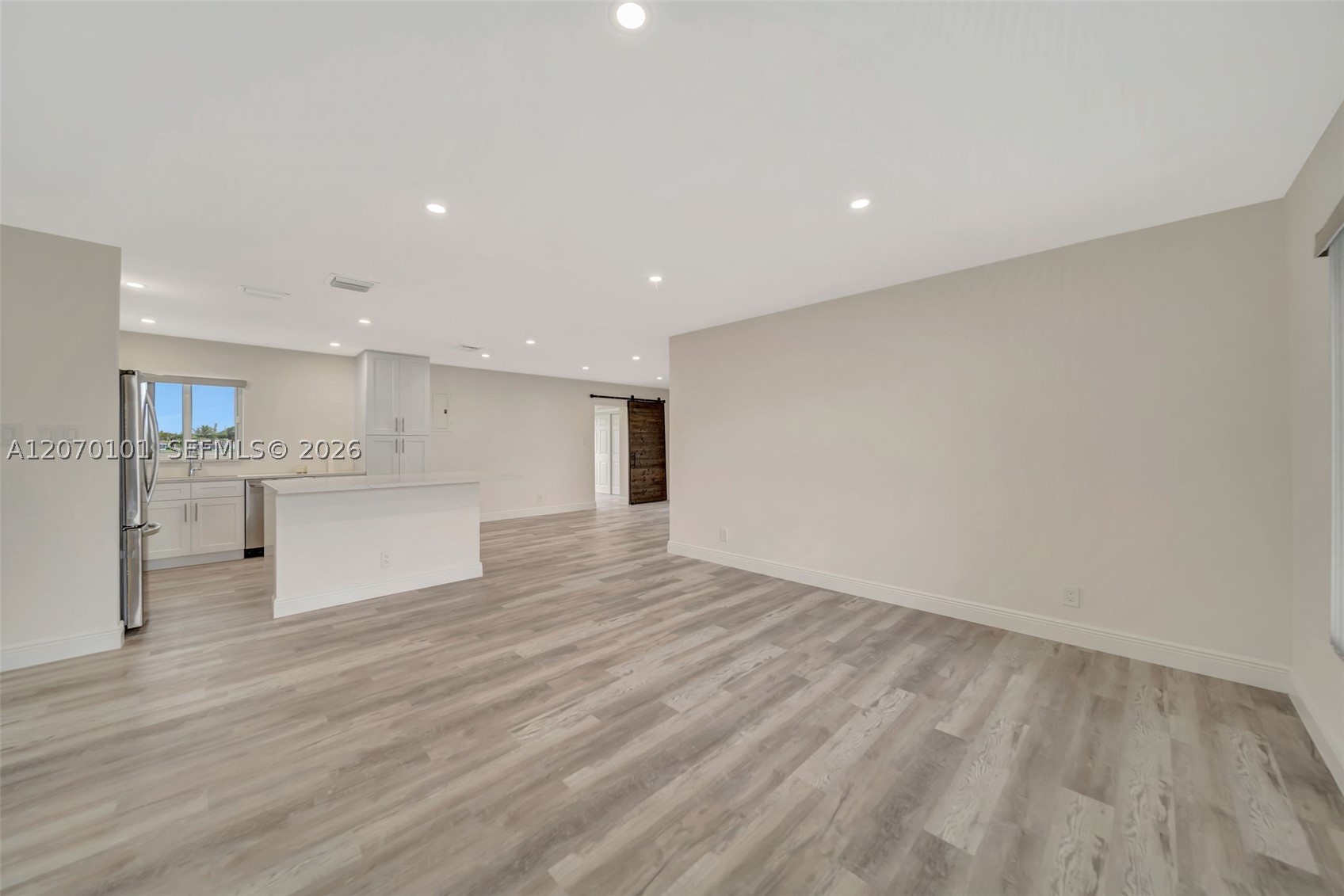 8502 NW 59th St, Tamarac FL 33321