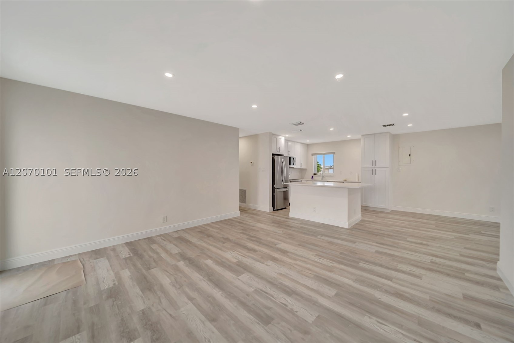 8502 NW 59th St, Tamarac FL 33321