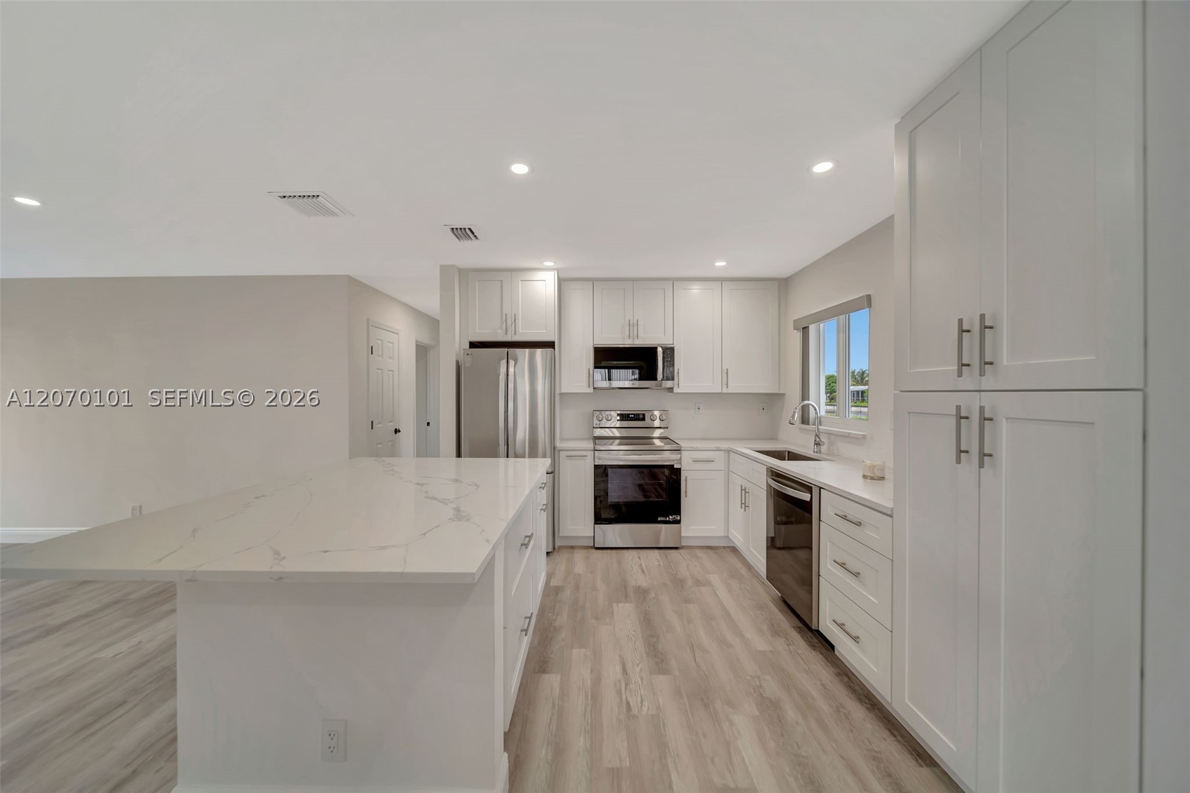 8502 NW 59th St, Tamarac FL 33321