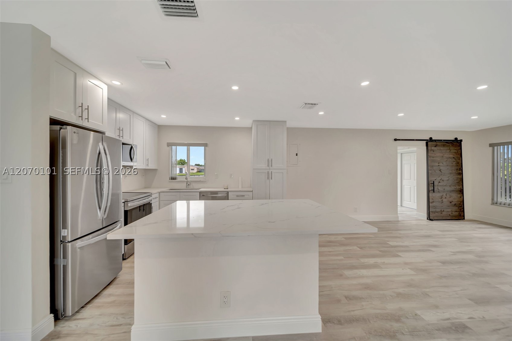 8502 NW 59th St, Tamarac FL 33321