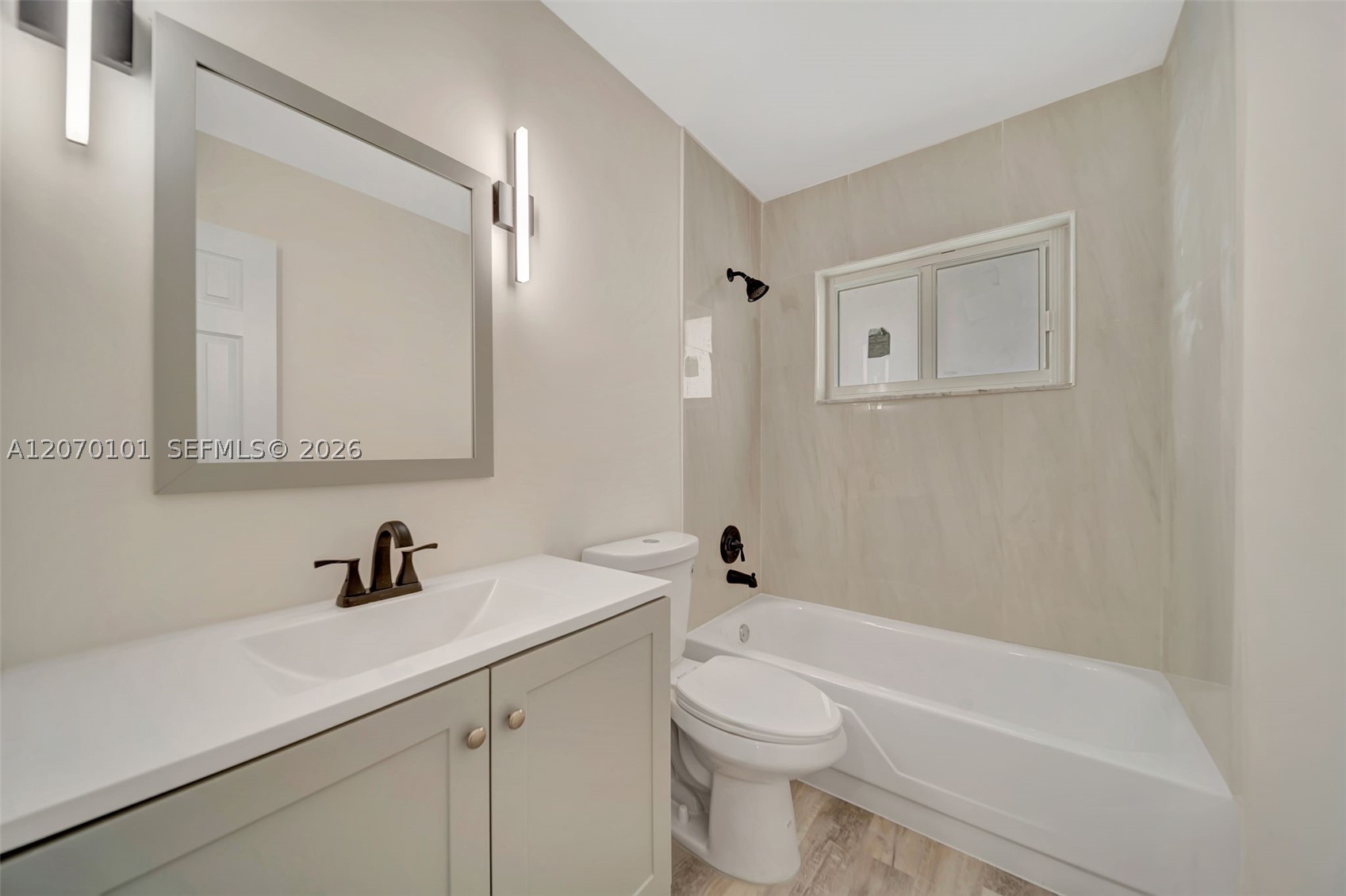 8502 NW 59th St, Tamarac FL 33321