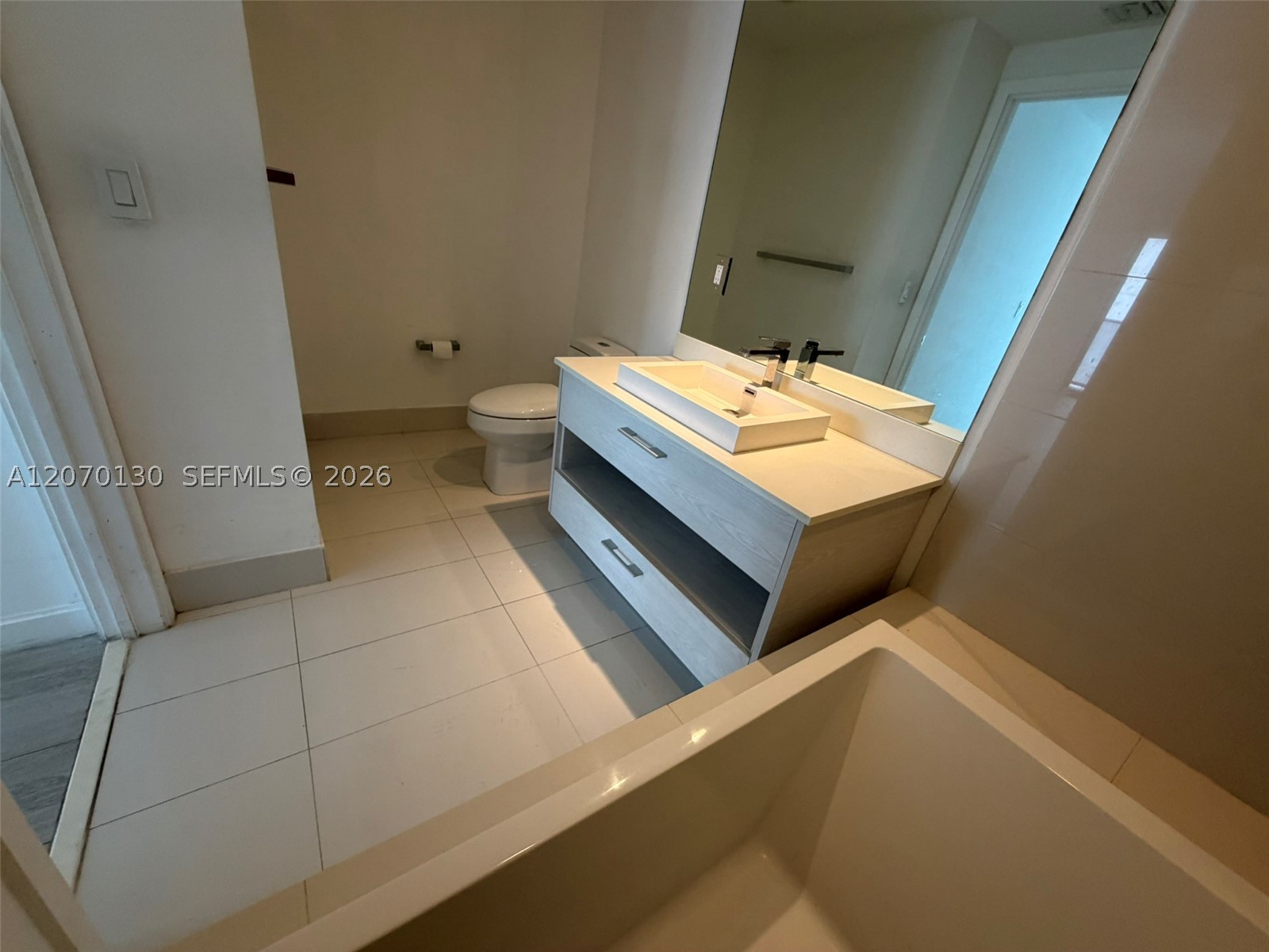 55 SW 9th St #2410, Miami FL 33130