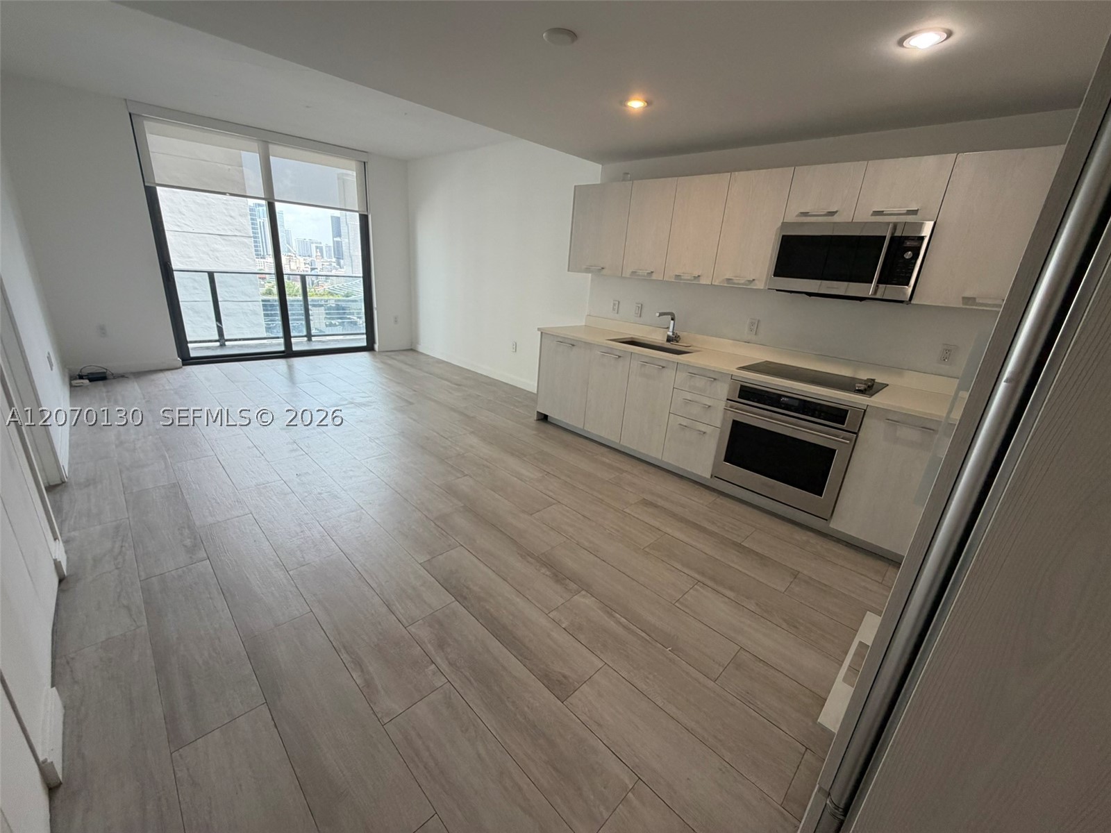 55 SW 9th St #2410, Miami FL 33130