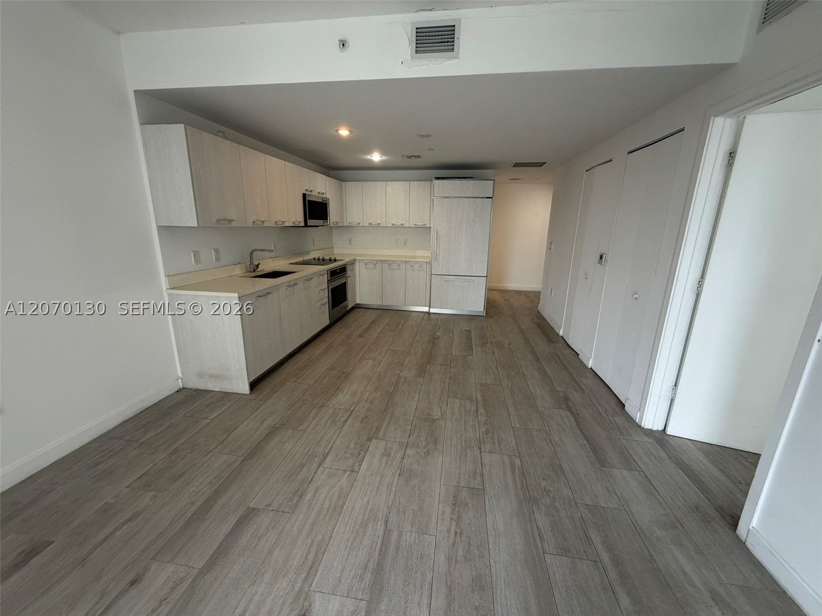 55 SW 9th St #2410, Miami FL 33130