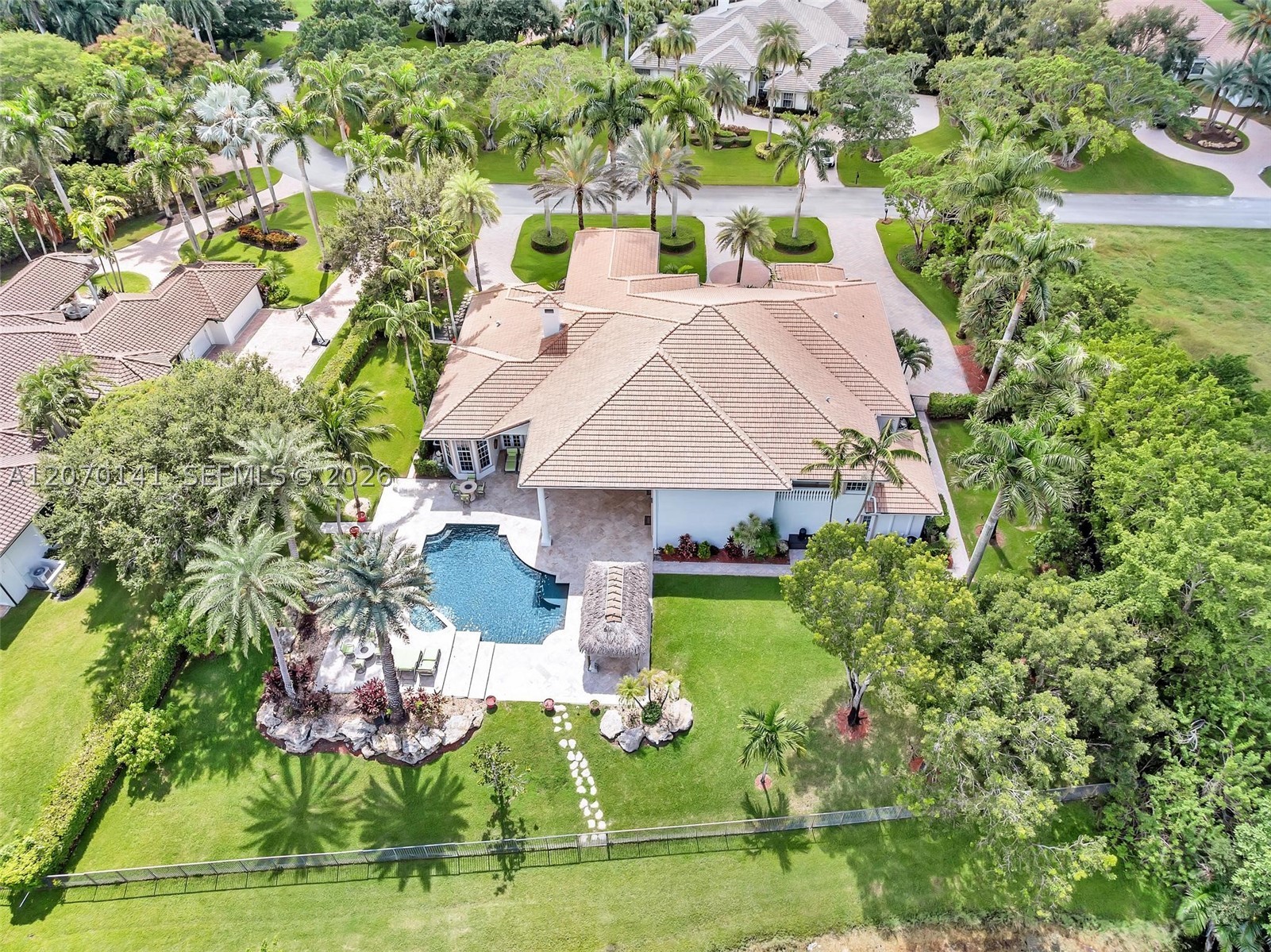 3828 Pine Lake Dr, Weston FL 33332