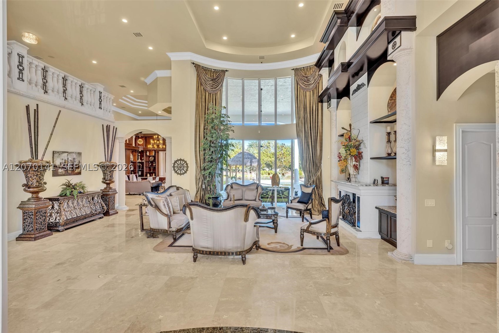 3828 Pine Lake Dr, Weston FL 33332