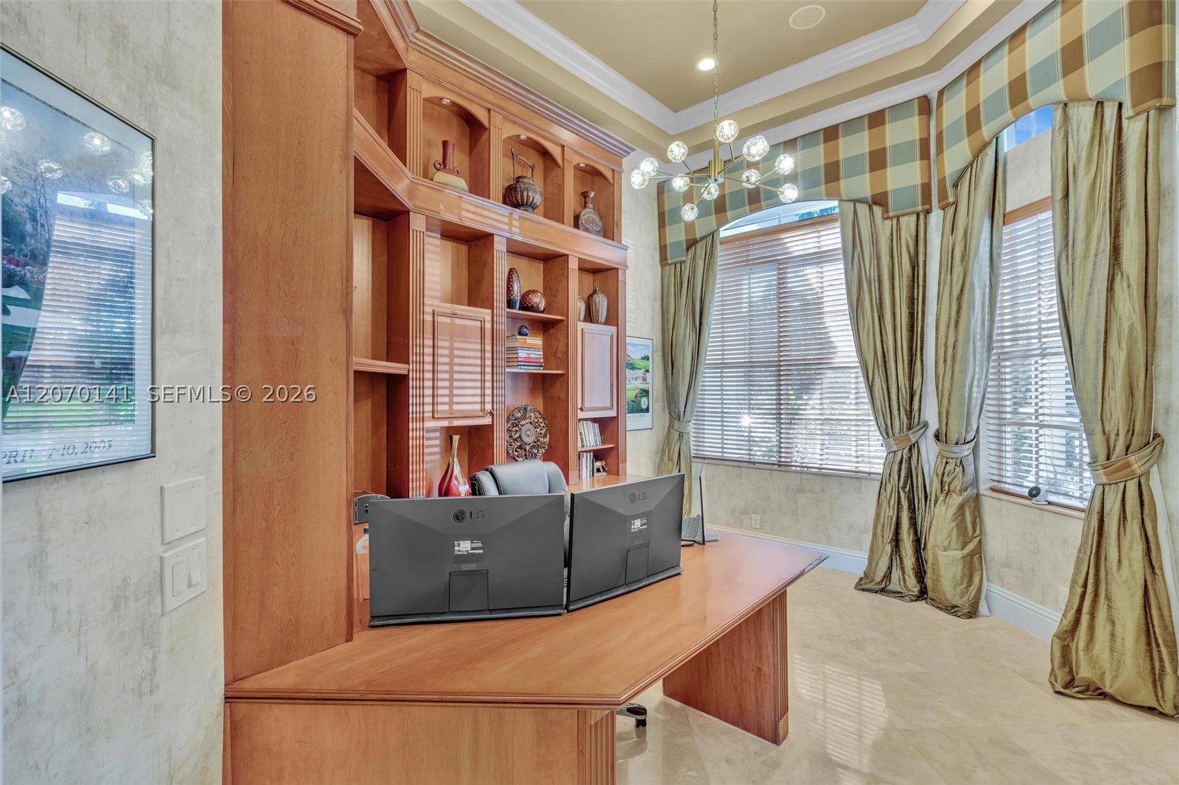 3828 Pine Lake Dr, Weston FL 33332