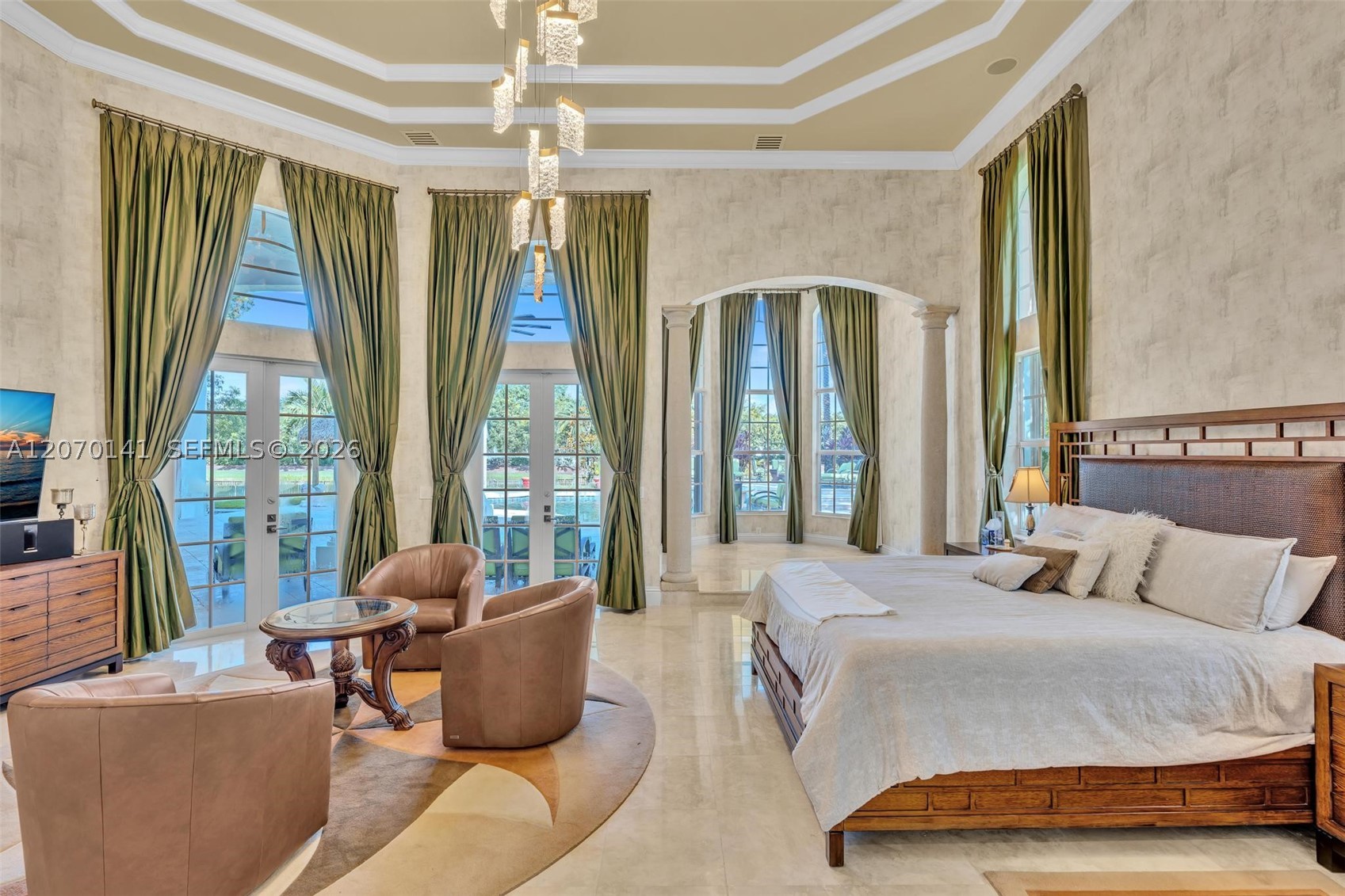 3828 Pine Lake Dr, Weston FL 33332