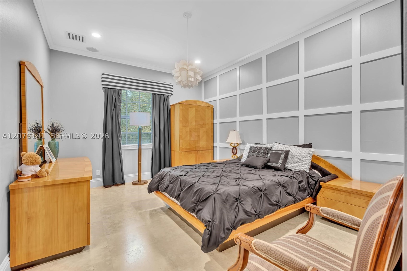 3828 Pine Lake Dr, Weston FL 33332