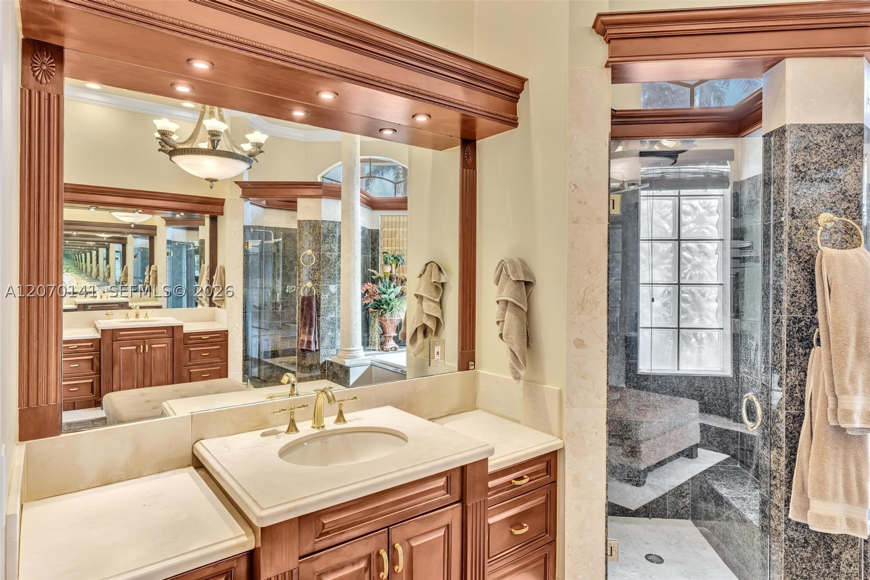 3828 Pine Lake Dr, Weston FL 33332