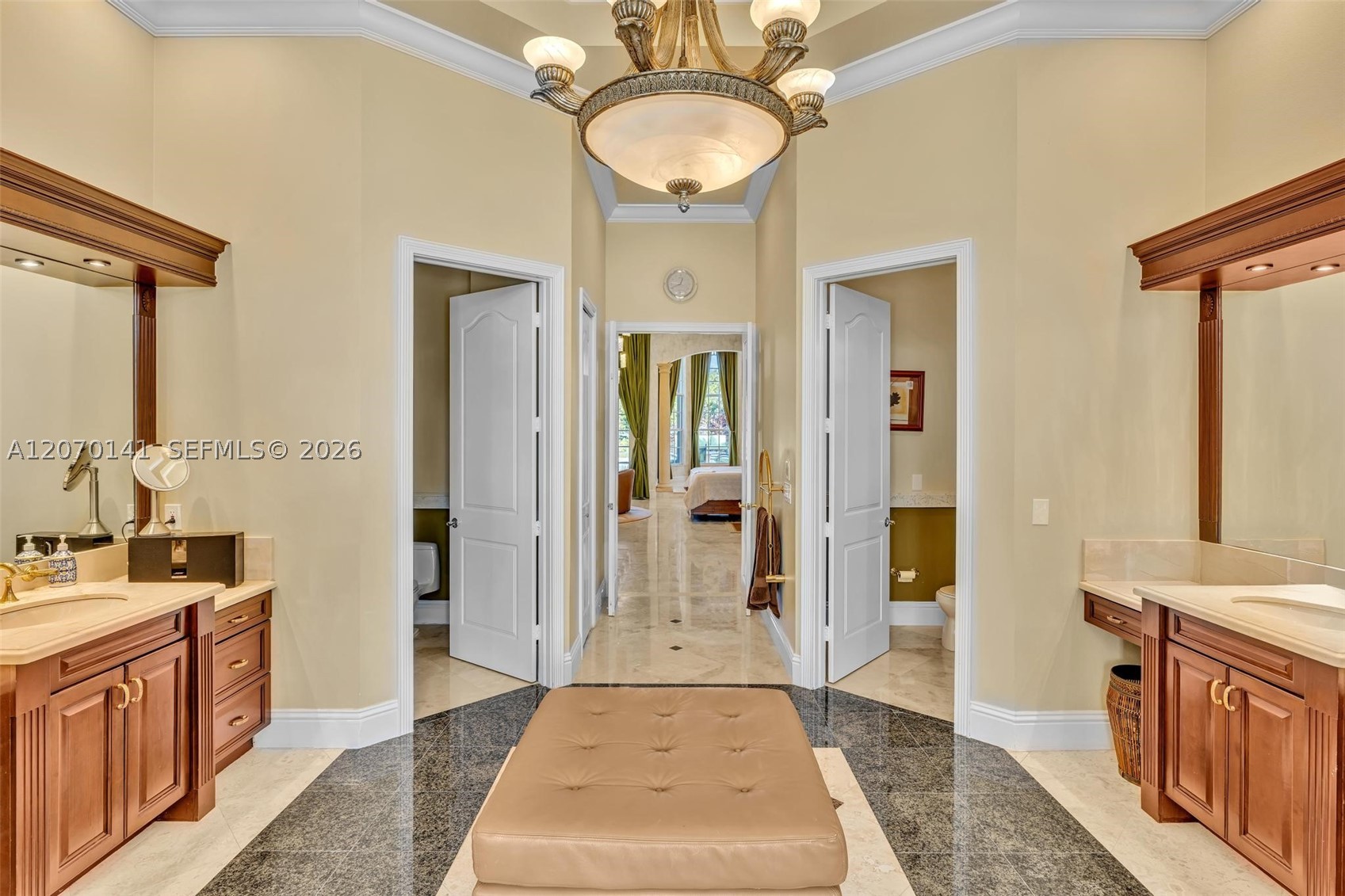 3828 Pine Lake Dr, Weston FL 33332
